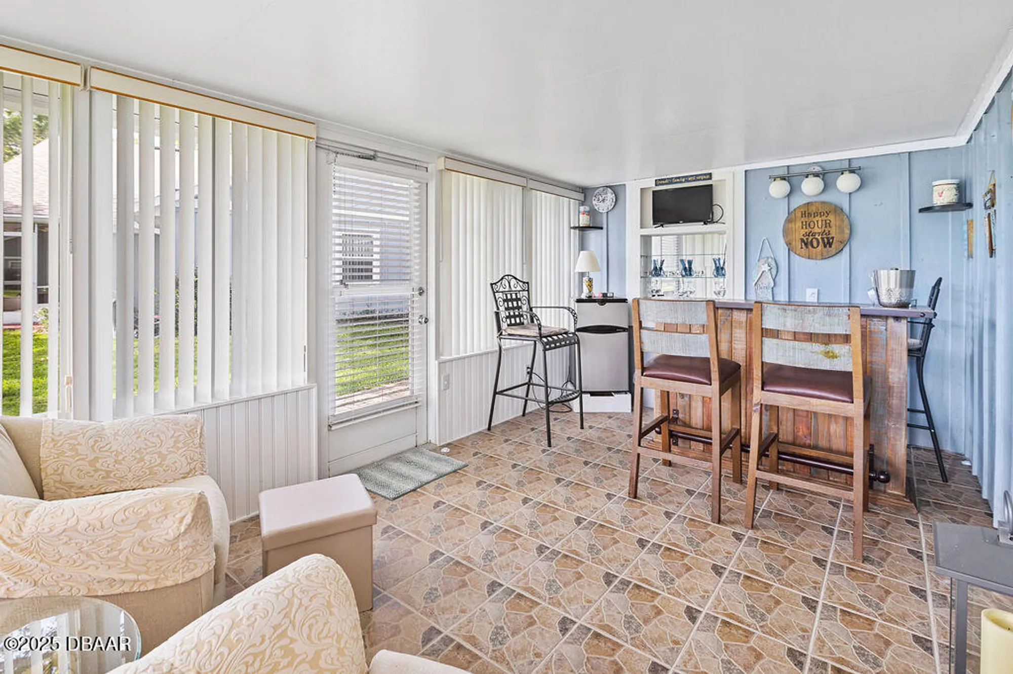 Property Slideshow image 7 of 31 | 156 kingbird cir 2120, Daytona Beach, FL, 32119