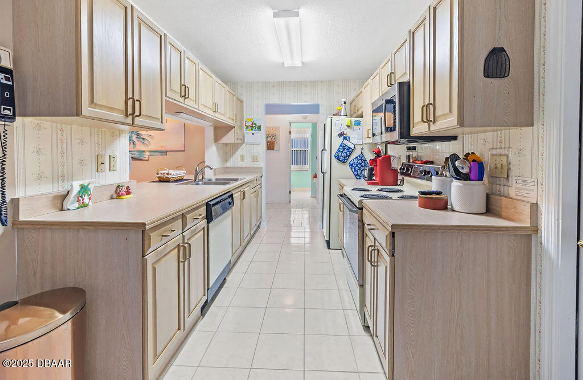 Property Slideshow image 6 of 31 | 156 kingbird cir 2120, Daytona Beach, FL, 32119