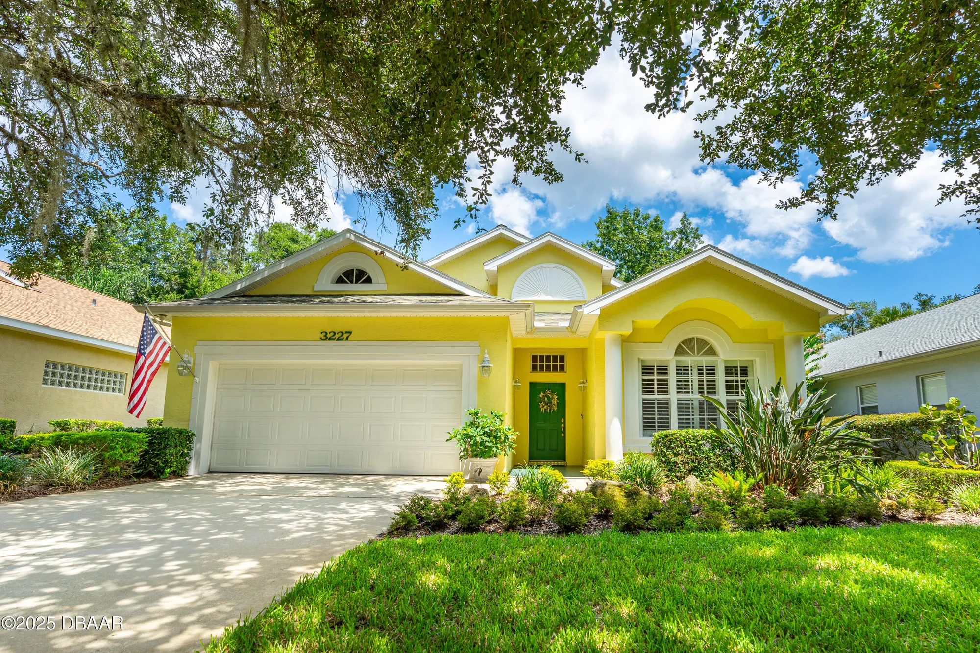 Property Slideshow image 2 of 40 | 3227 galty cir, Ormond Beach, FL, 32174