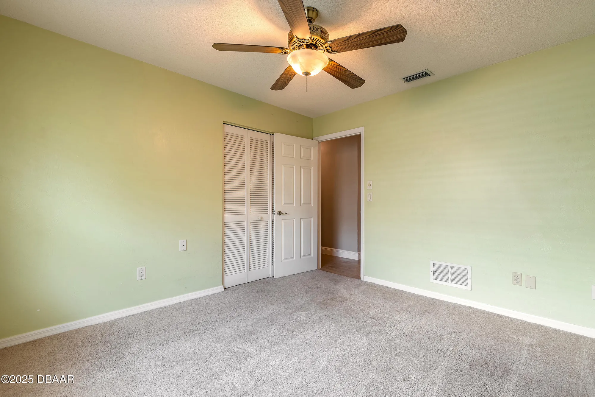 Property Slideshow image 14 of 22 | 100 killdeer ct, Daytona Beach, FL, 32119