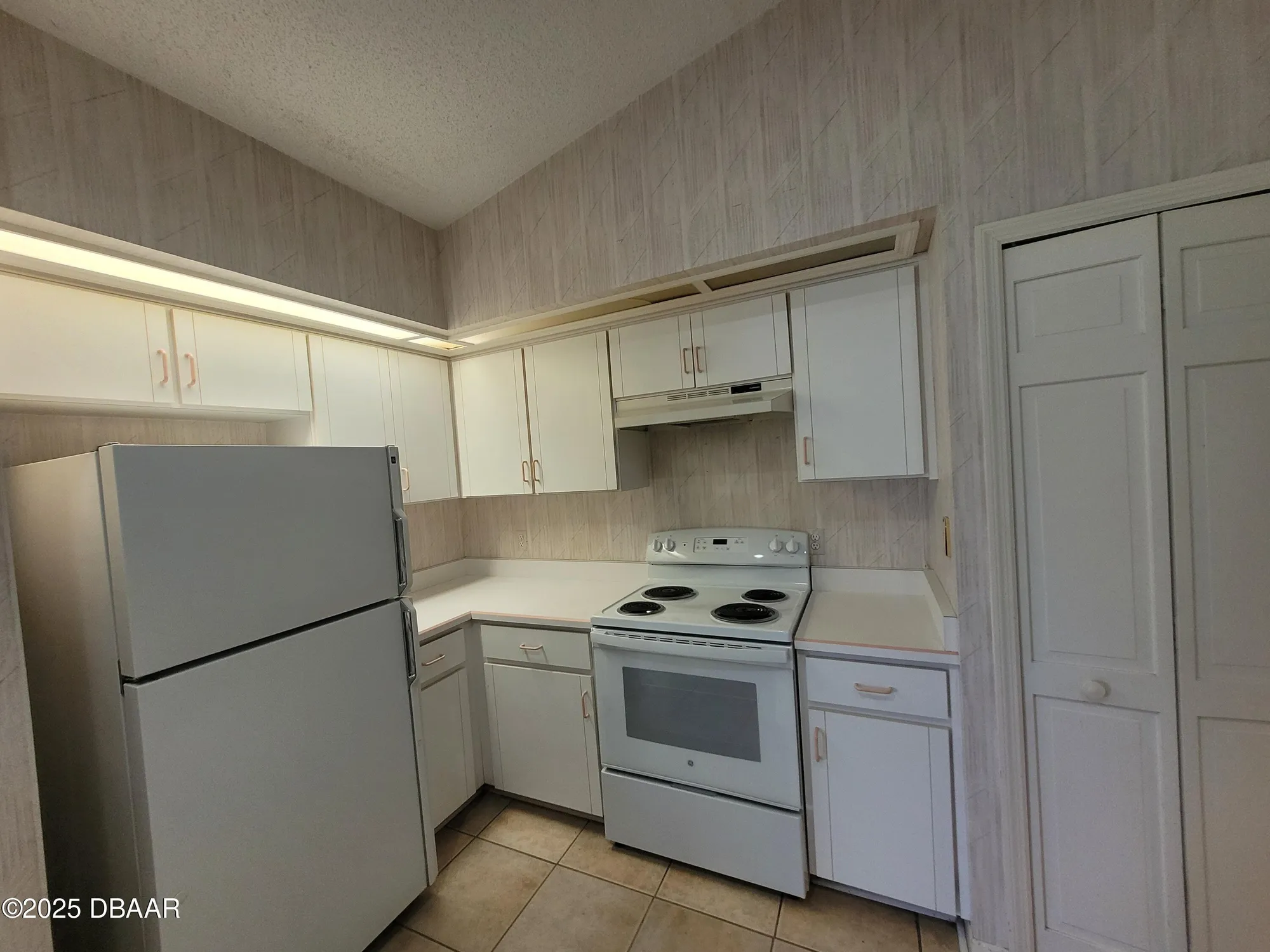 Property Slideshow image 18 of 44 | 108 marsh wren ct, Daytona Beach, FL, 32119