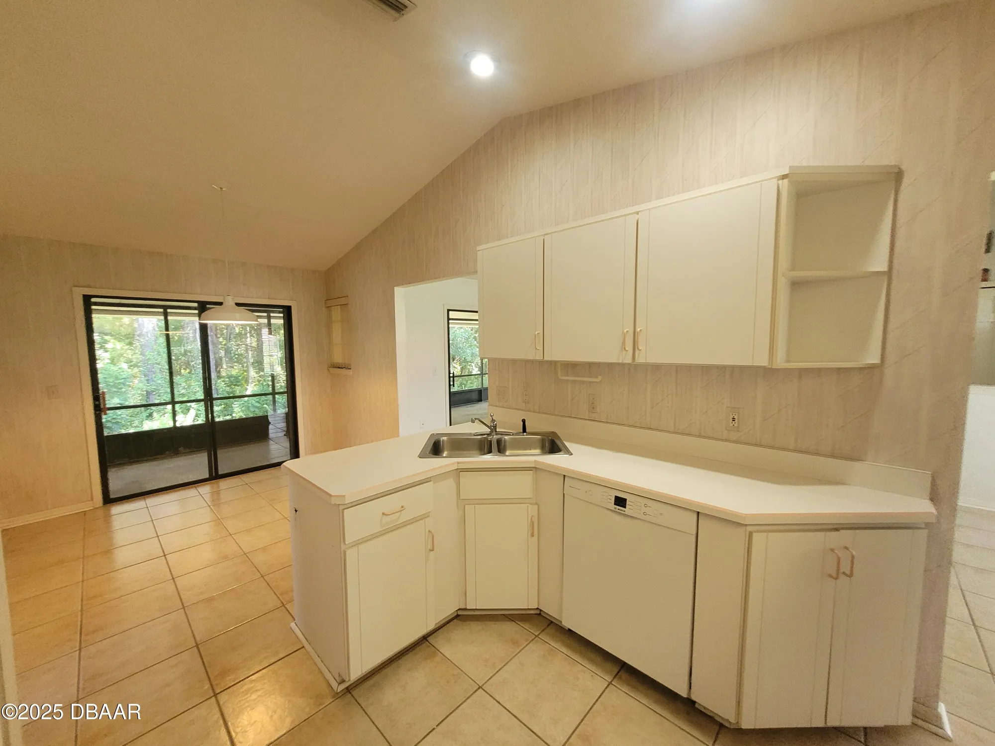 Property Slideshow image 19 of 44 | 108 marsh wren ct, Daytona Beach, FL, 32119