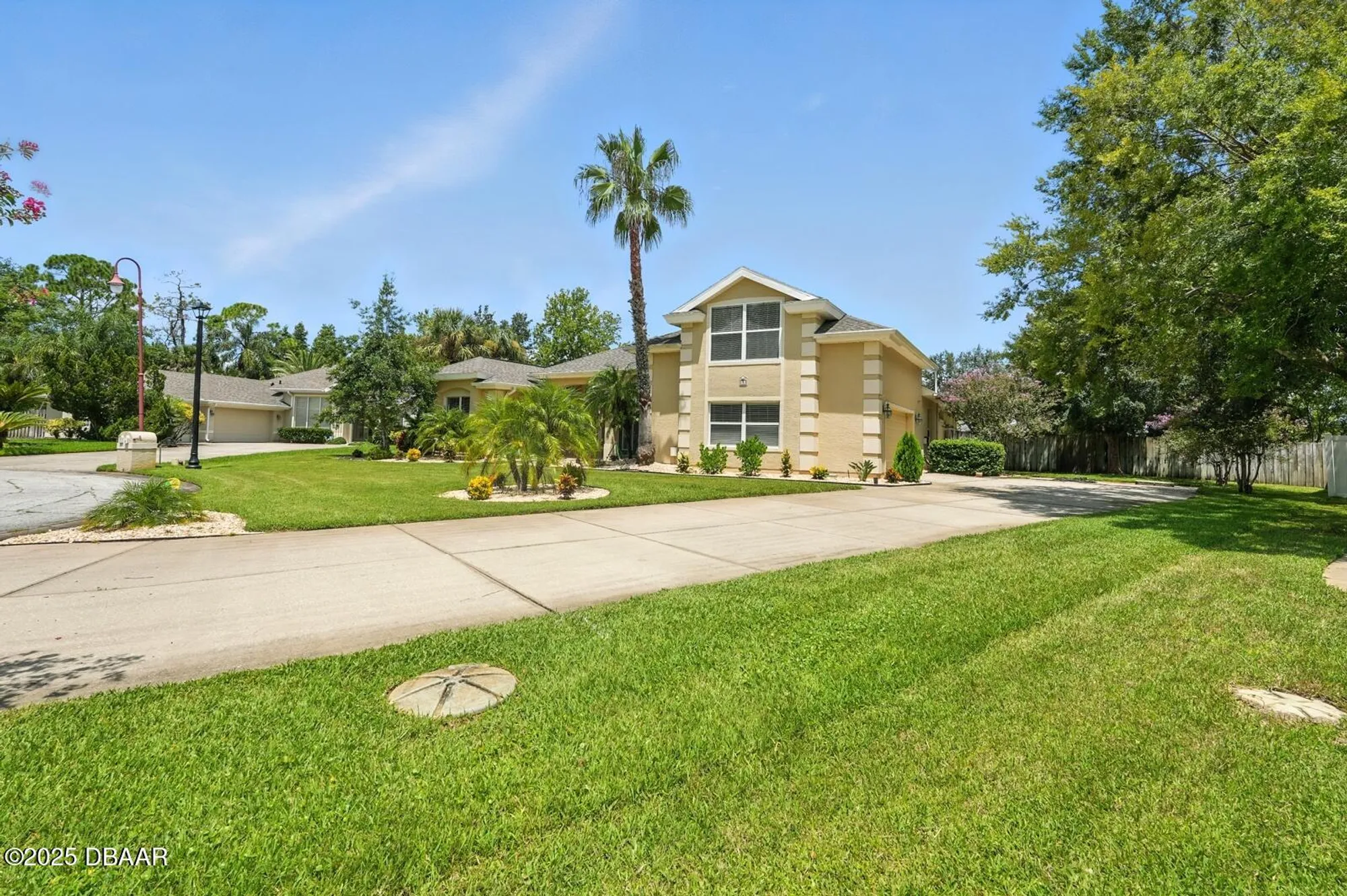 Property Slideshow image 4 of 69 | 8 wild creek way, Ormond Beach, FL, 32174