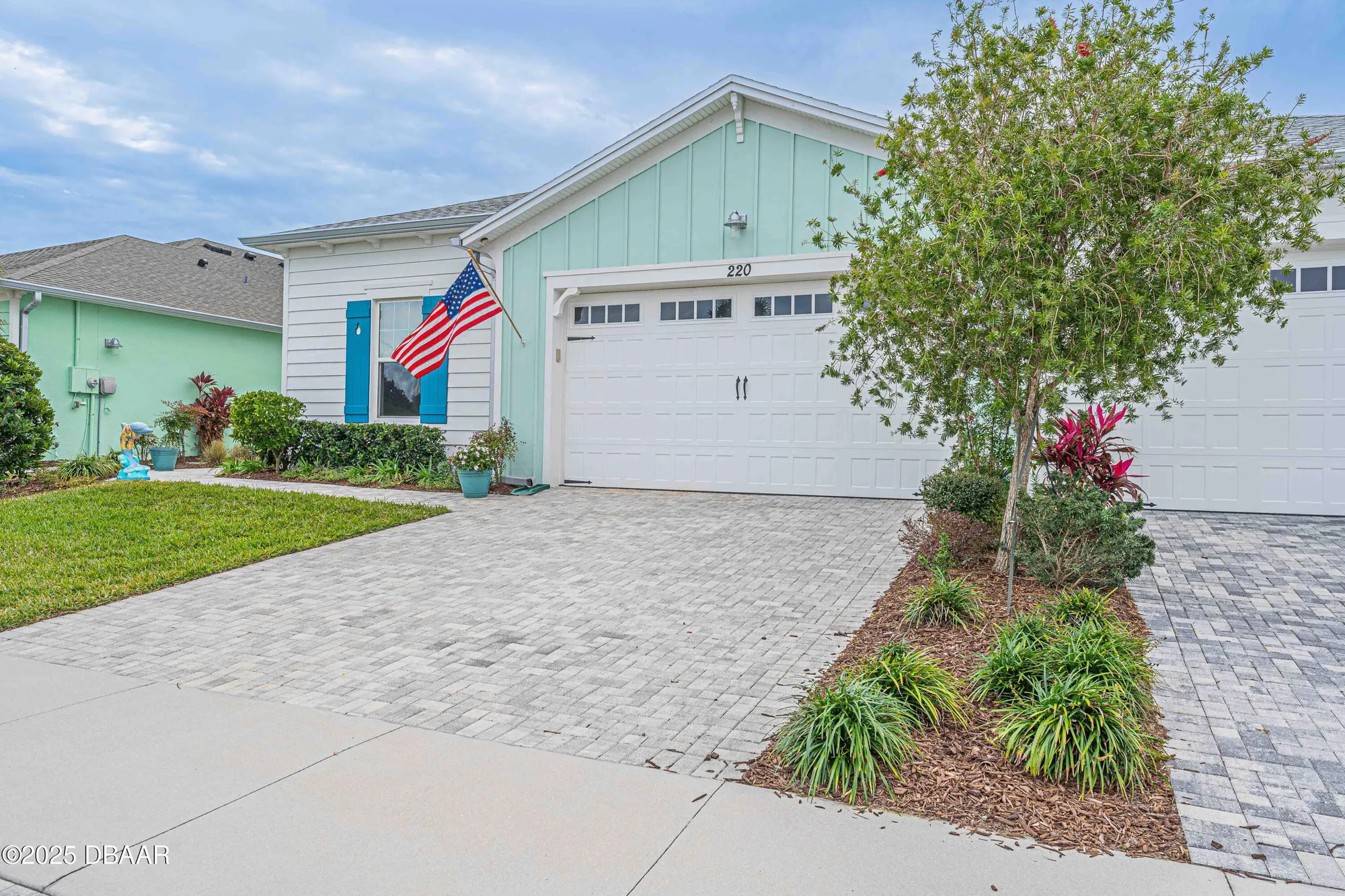 Property Slideshow image 6 of 57 | 220 sand bar ln, Daytona Beach, FL, 32124