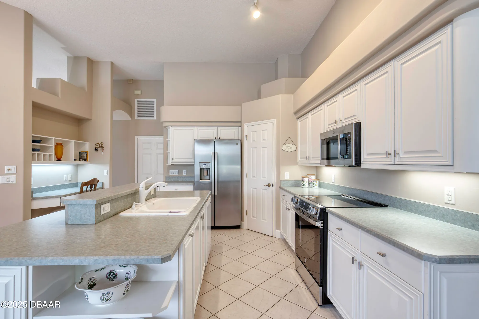 Property Slideshow image 18 of 79 | 61 coquina ridge way, Ormond Beach, FL, 32174