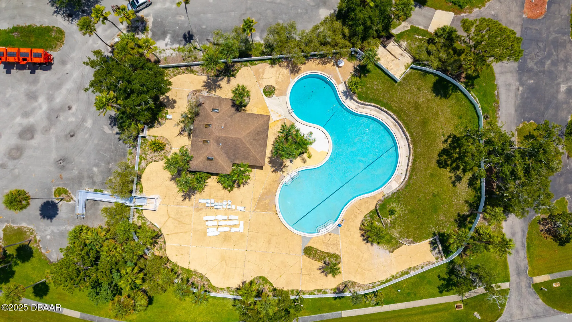 Property Slideshow image 32 of 35 | 150 blue heron dr b, Daytona Beach, FL, 32119