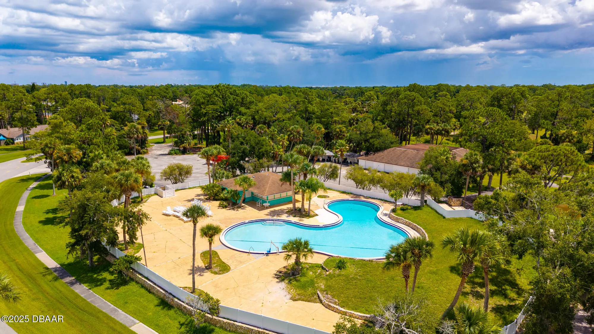 Property Slideshow image 34 of 35 | 150 blue heron dr b, Daytona Beach, FL, 32119