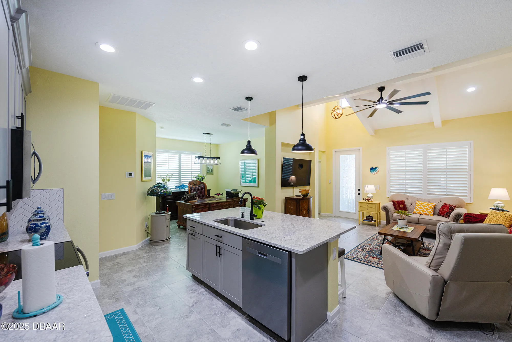 Property Slideshow image 26 of 92 | 192 gypsy palace ln, Daytona Beach, FL, 32124