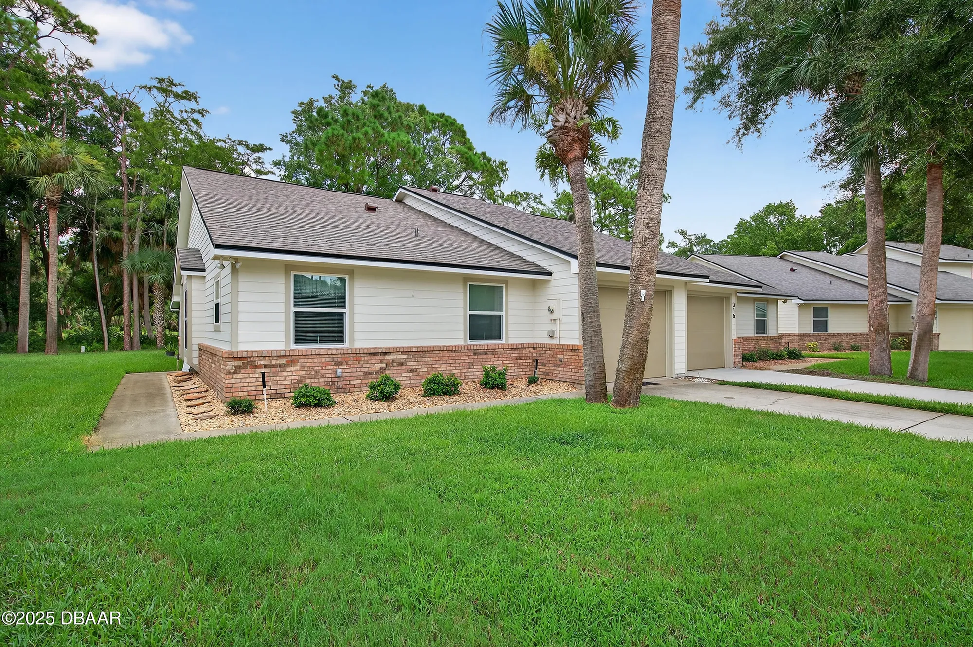 Property Slideshow image 1 of 28 | 320 bob white ct 3200, Daytona Beach, FL, 32119