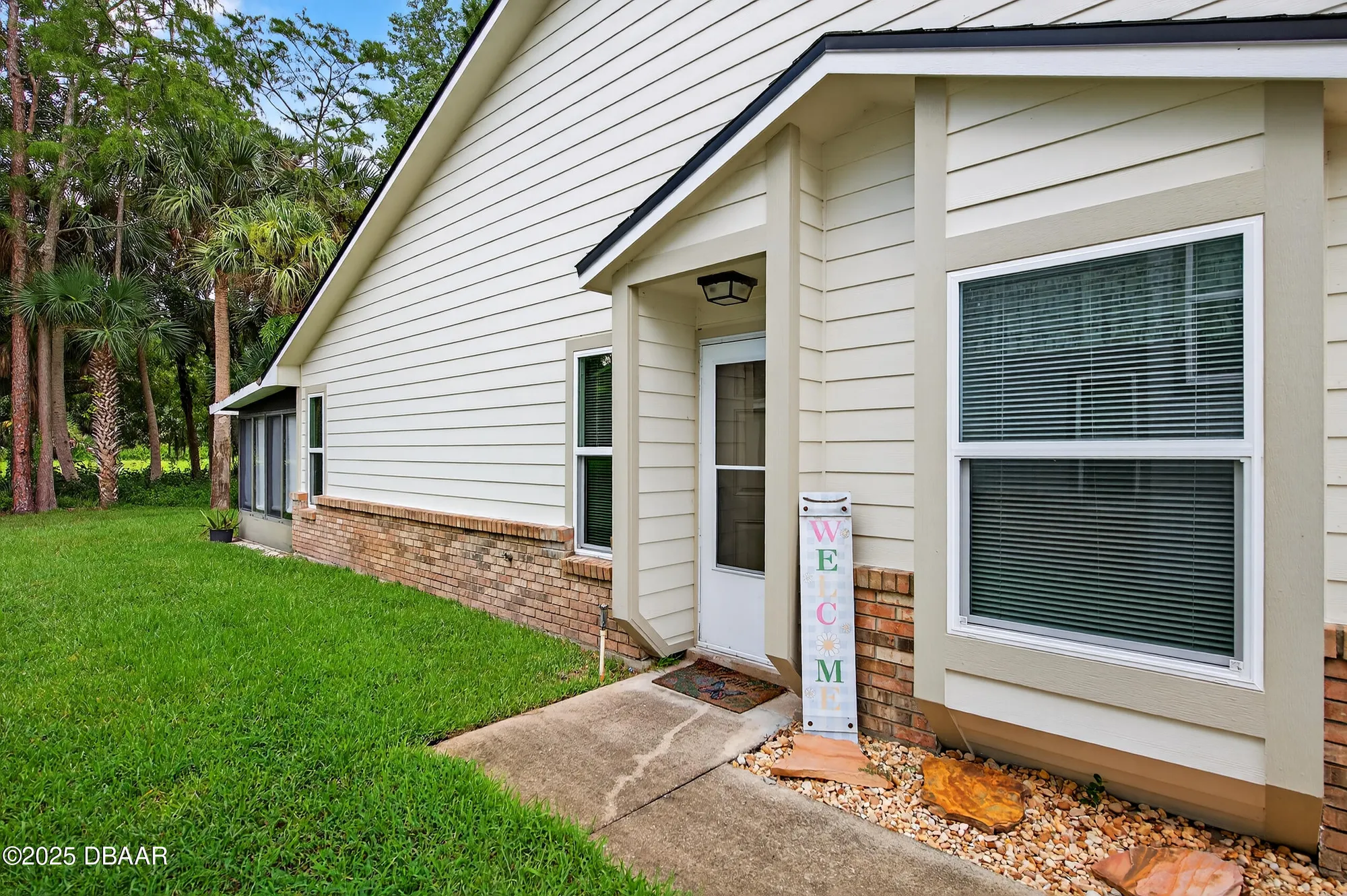 Property Slideshow image 4 of 28 | 320 bob white ct 3200, Daytona Beach, FL, 32119