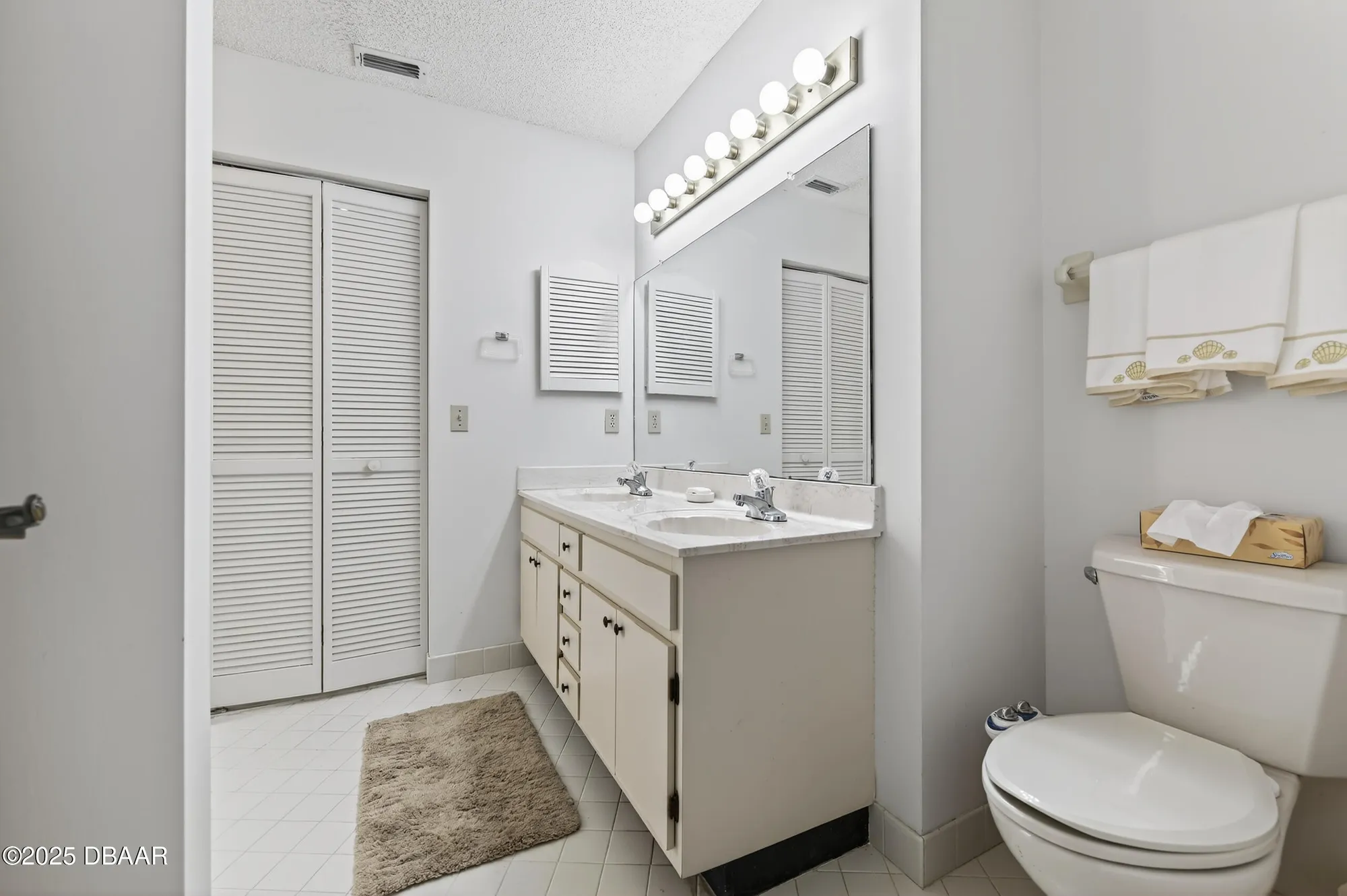 Property Slideshow image 16 of 28 | 320 bob white ct 3200, Daytona Beach, FL, 32119