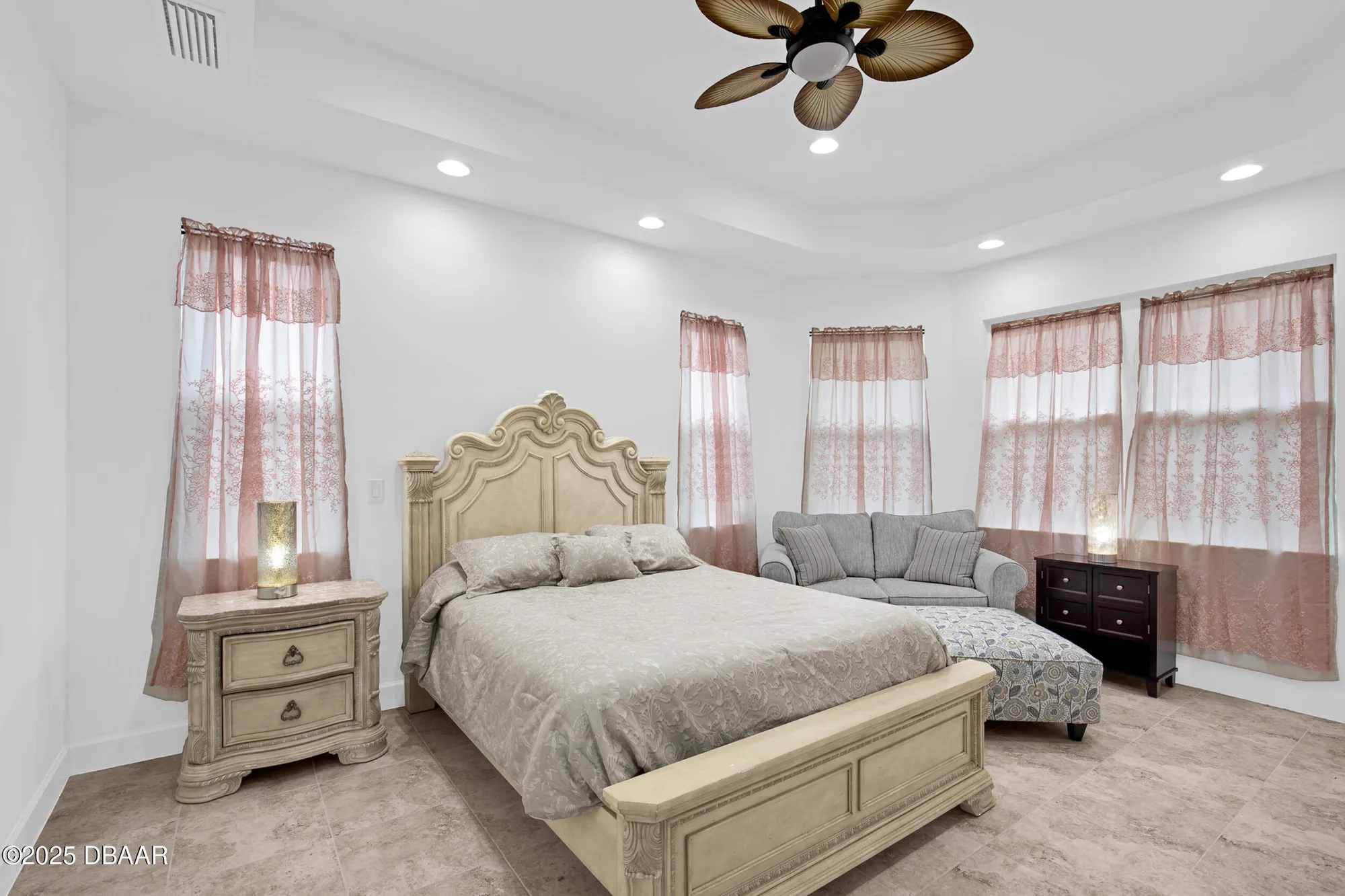 Property Slideshow image 15 of 37 | 100 hang loose way, Daytona Beach, FL, 32124