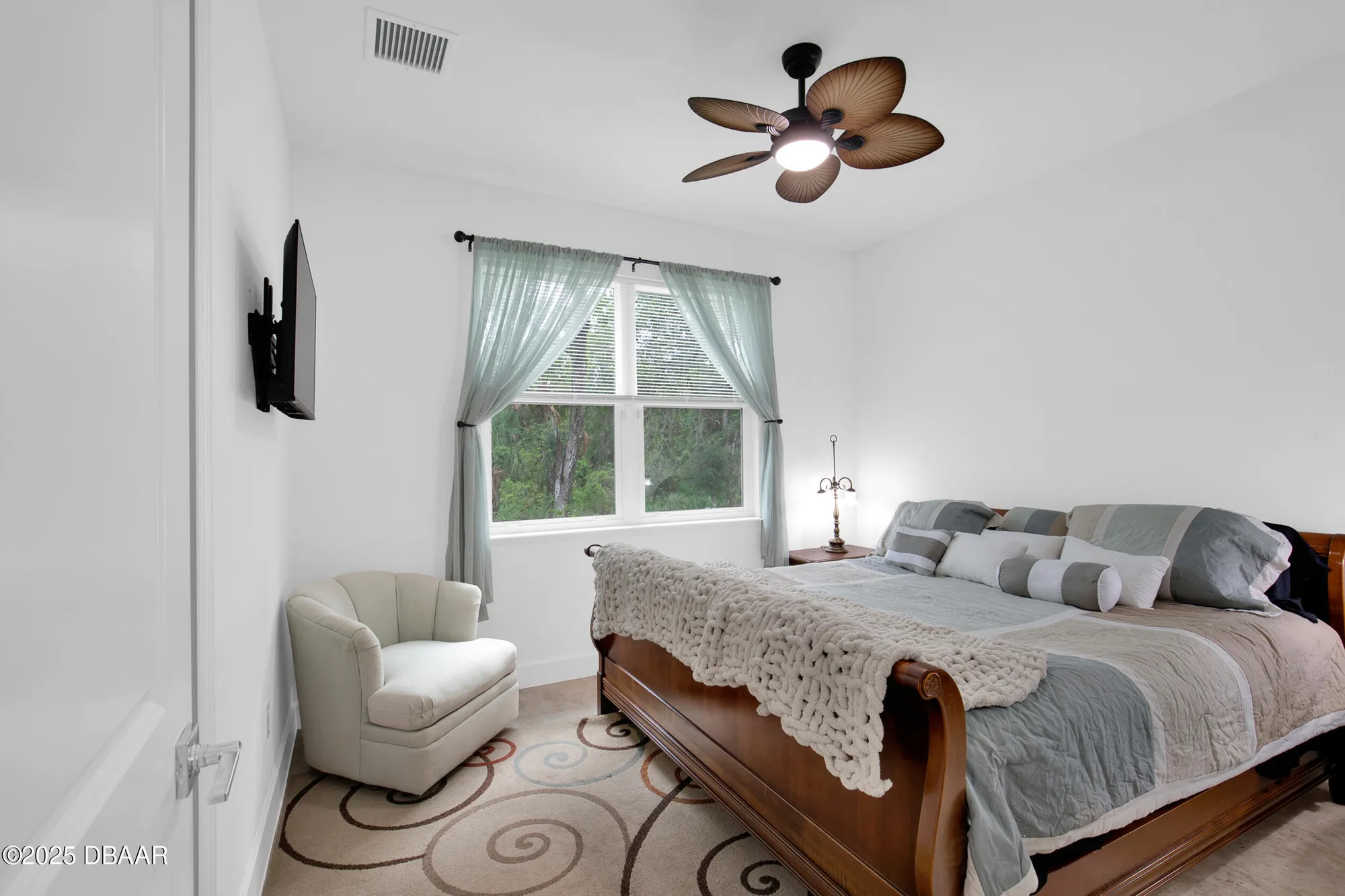 Property Slideshow image 23 of 37 | 100 hang loose way, Daytona Beach, FL, 32124