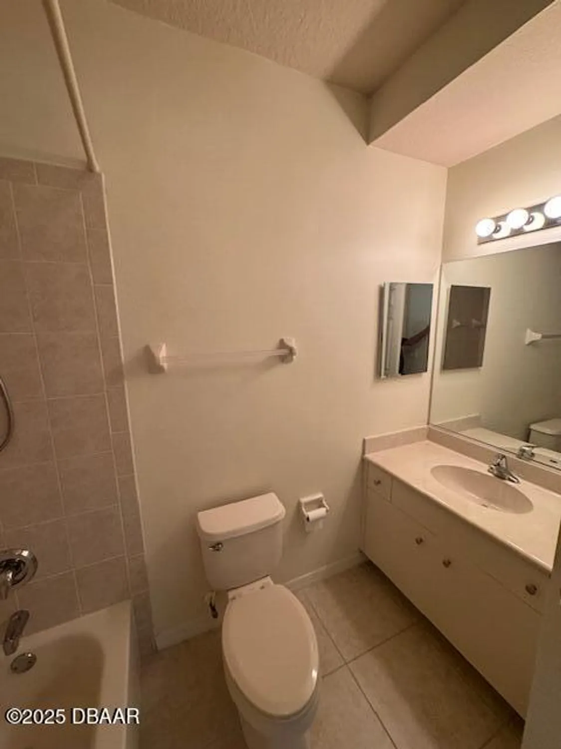 Property Slideshow image 22 of 28 | 45 magnolia dr, Ormond Beach, FL, 32174