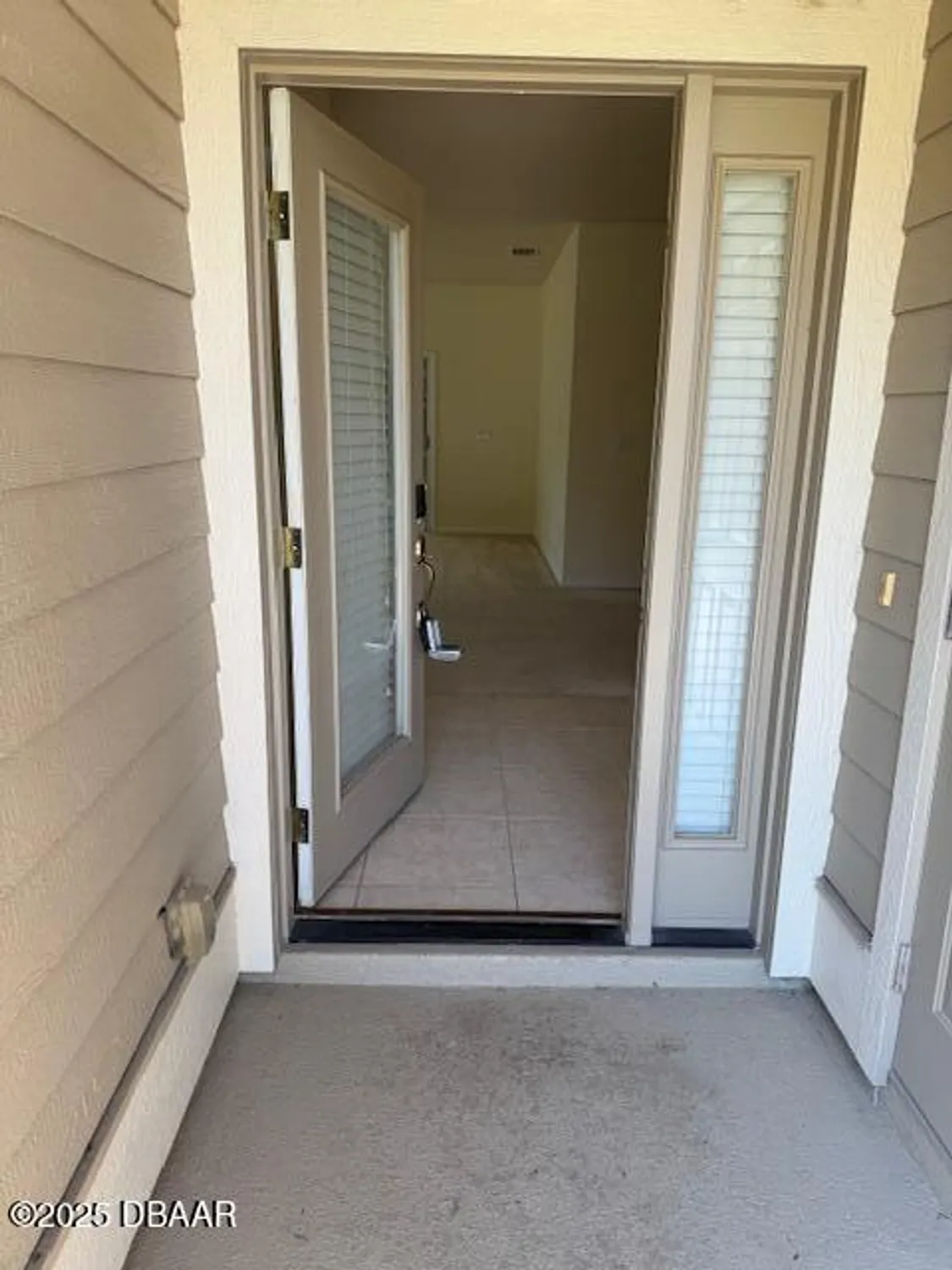 Property Slideshow image 5 of 28 | 45 magnolia dr, Ormond Beach, FL, 32174