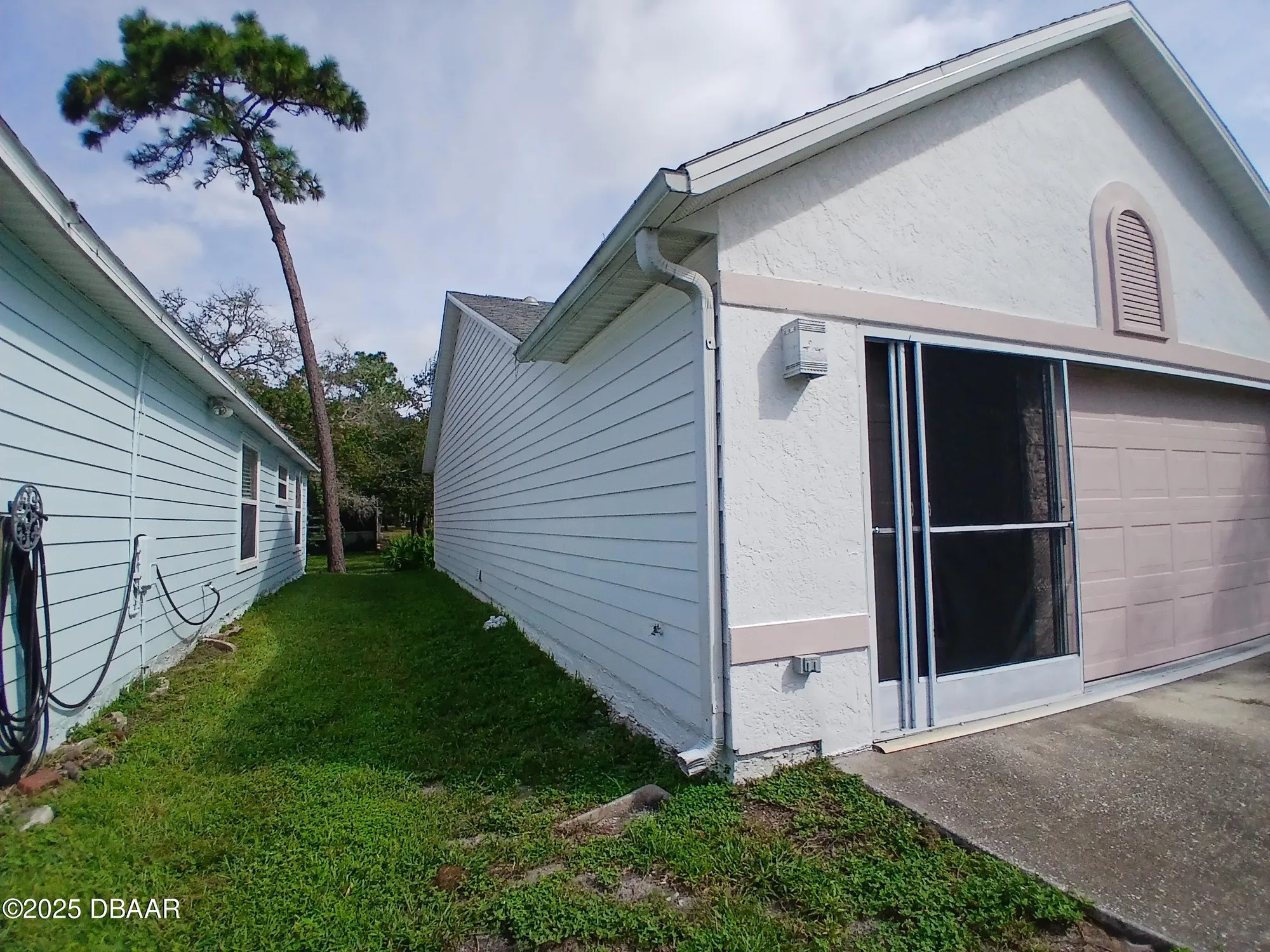 Property Slideshow image 4 of 18 | 125 crooked pine rd, Port Orange, FL, 32128