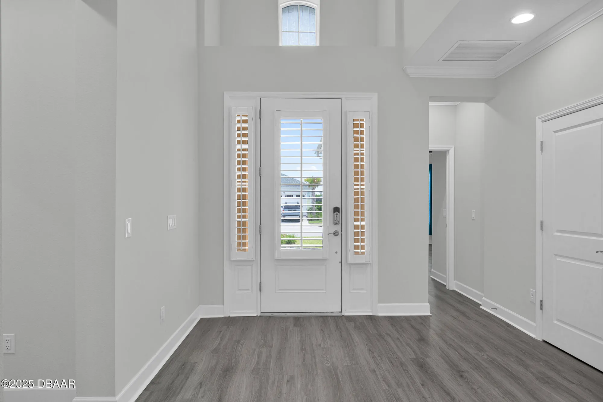 Property Slideshow image 4 of 121 | 580 barefoot life ln, Daytona Beach, FL, 32124