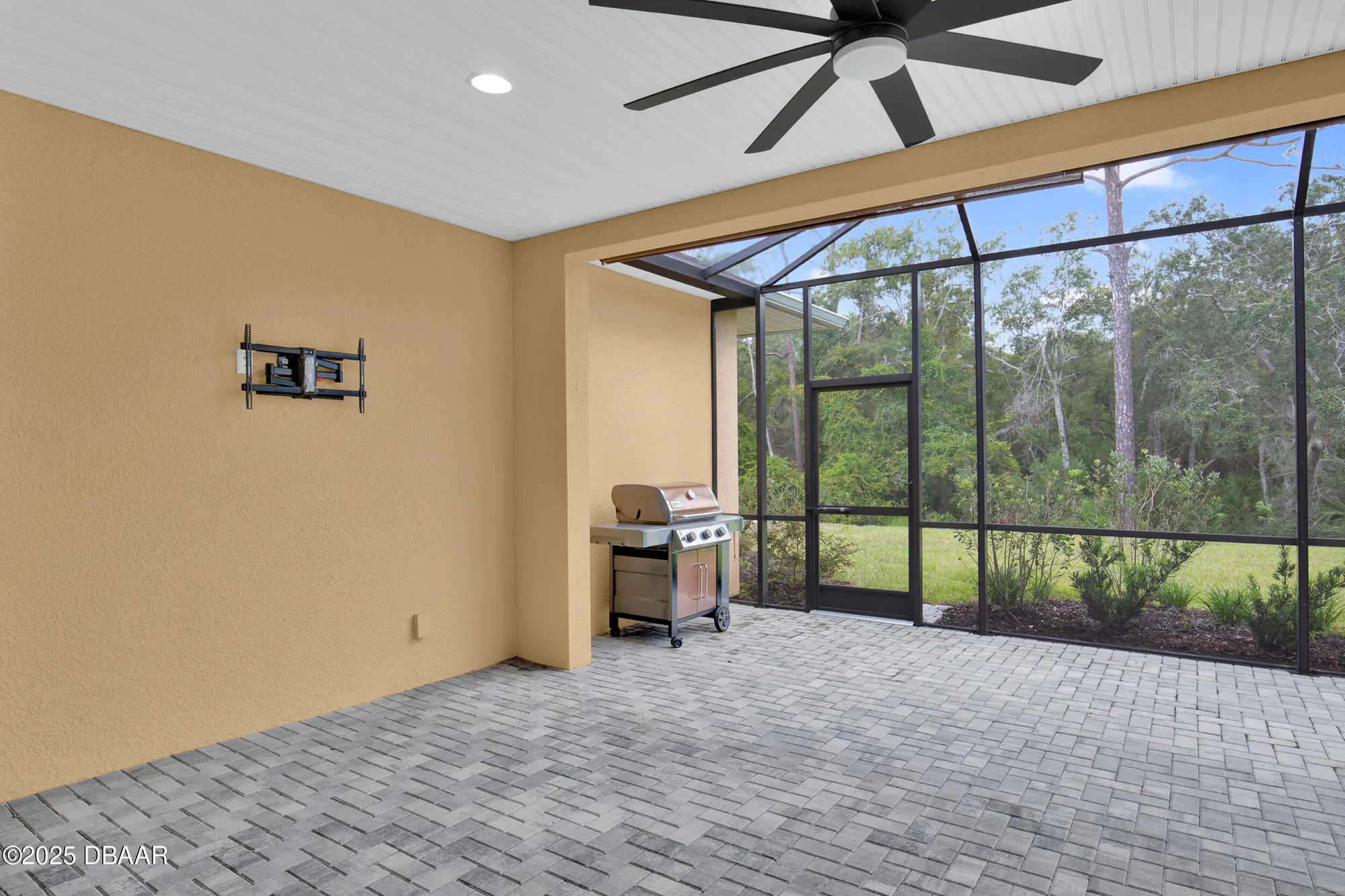 Property Slideshow image 37 of 121 | 580 barefoot life ln, Daytona Beach, FL, 32124