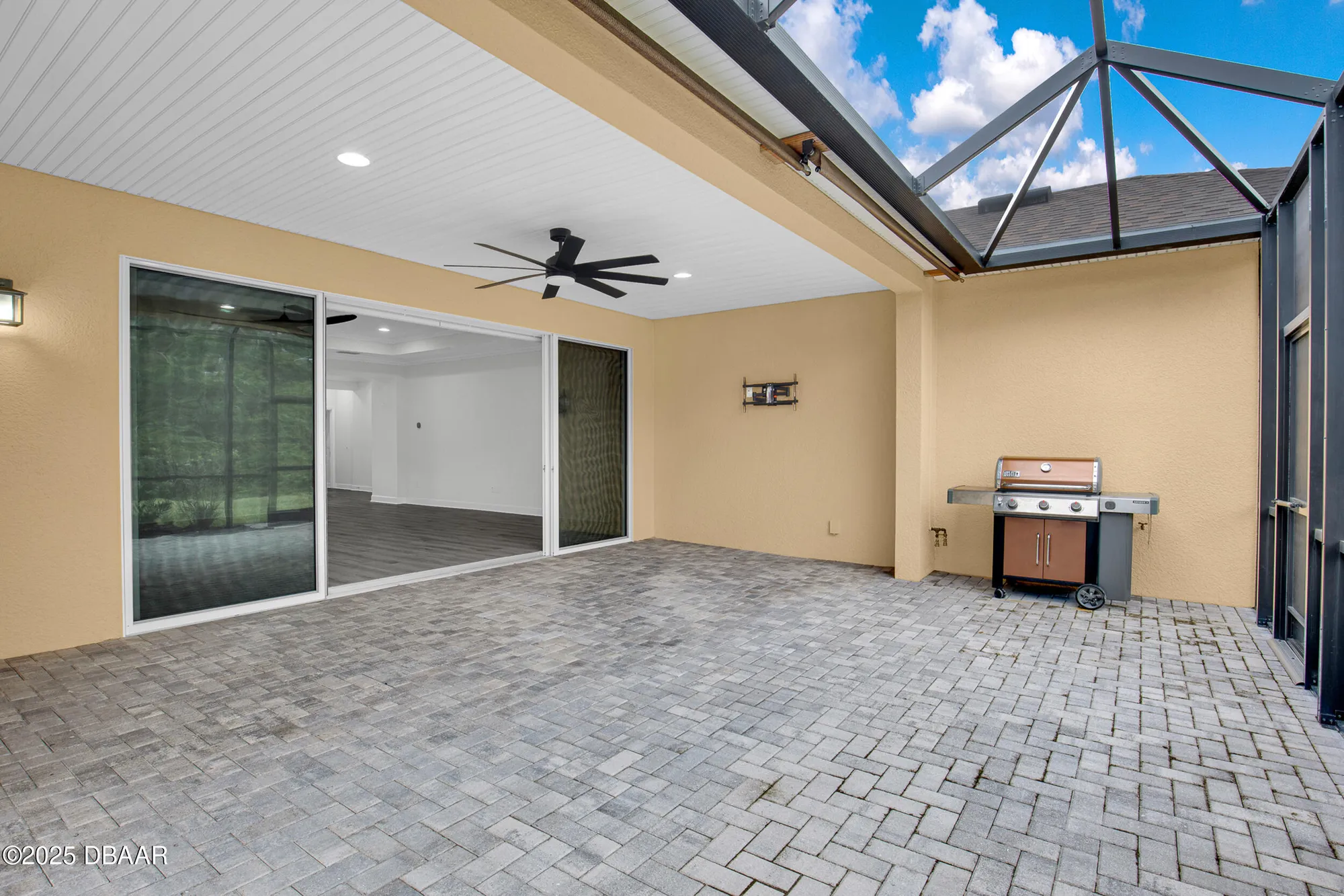 Property Slideshow image 38 of 121 | 580 barefoot life ln, Daytona Beach, FL, 32124