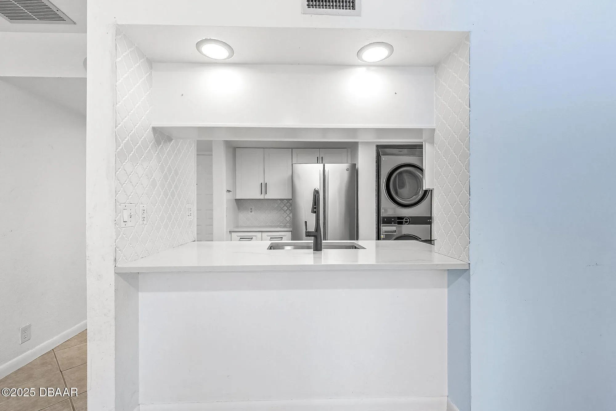 Property Slideshow image 20 of 24 | 102 bob white ct apt 9, Daytona Beach, FL, 32119