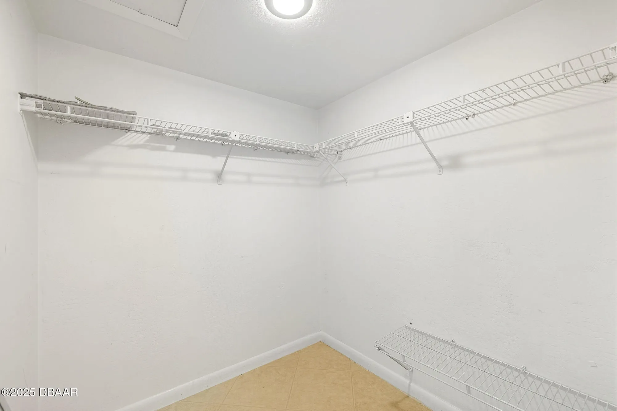 Property Slideshow image 14 of 24 | 102 bob white ct apt 9, Daytona Beach, FL, 32119