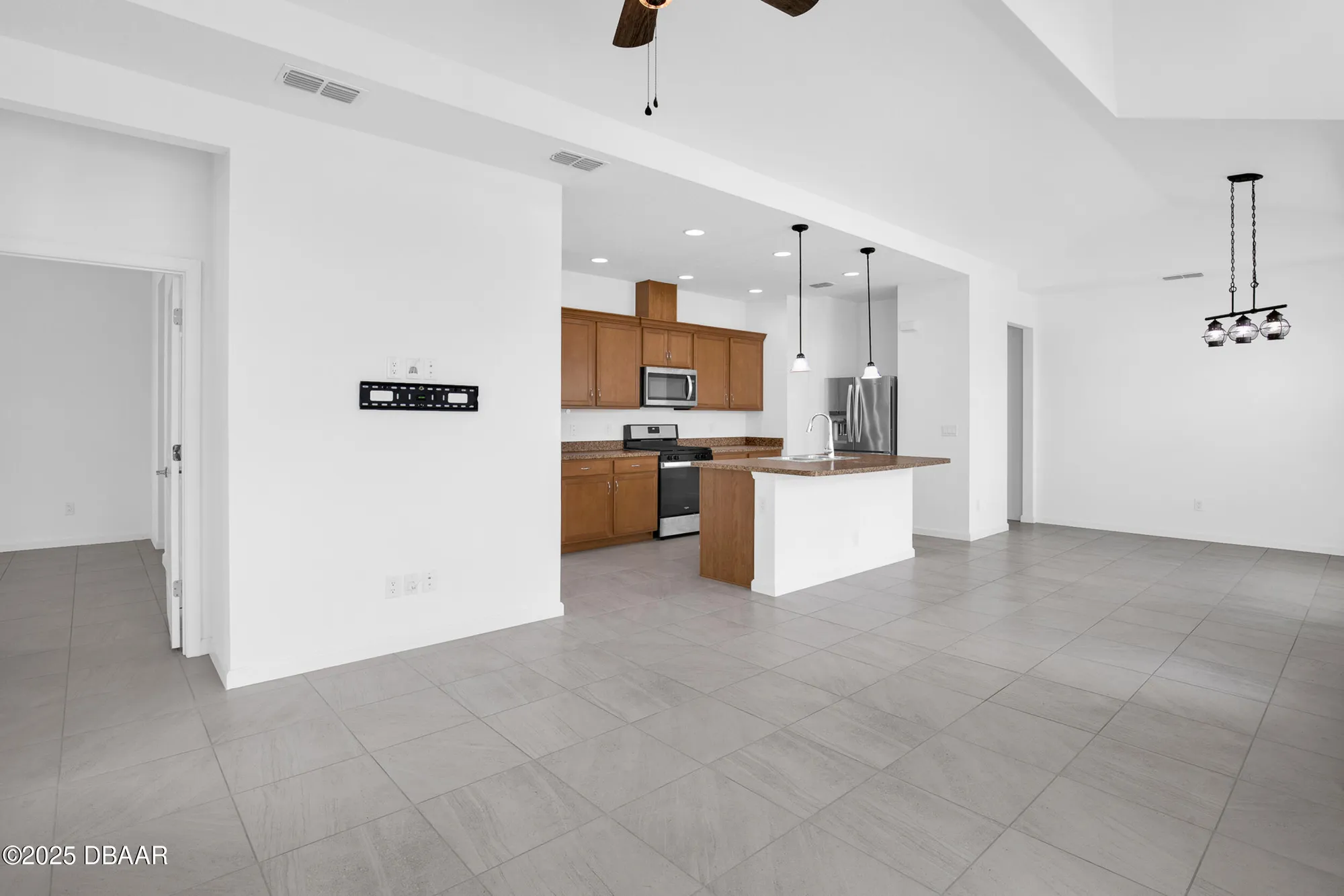 Property Slideshow image 8 of 68 | 512 landshark blvd, Daytona Beach, FL, 32124
