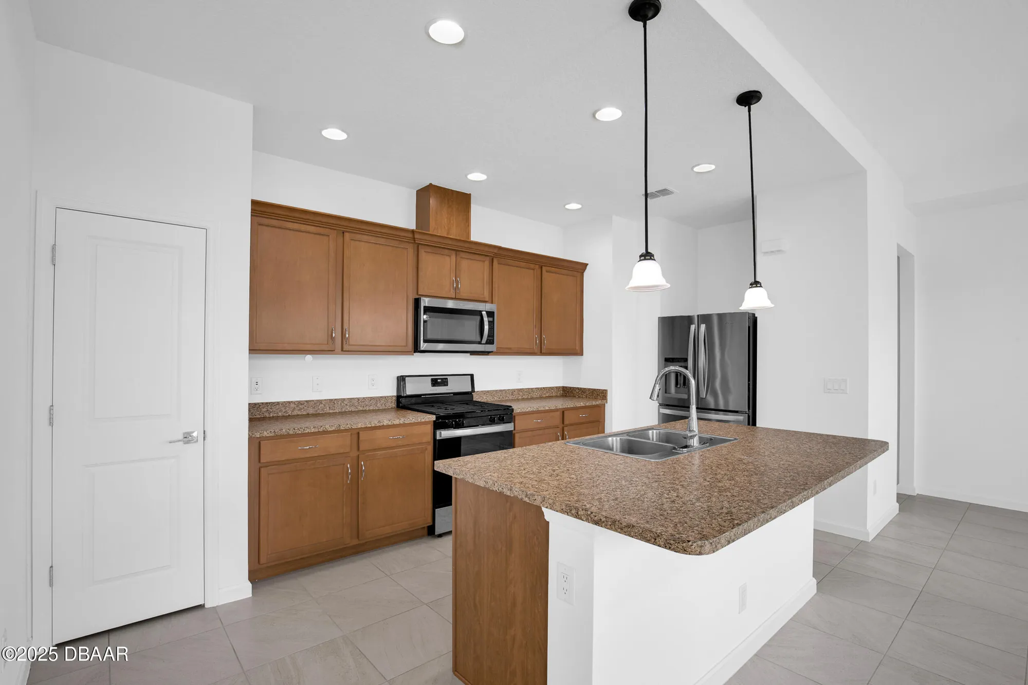 Property Slideshow image 9 of 68 | 512 landshark blvd, Daytona Beach, FL, 32124