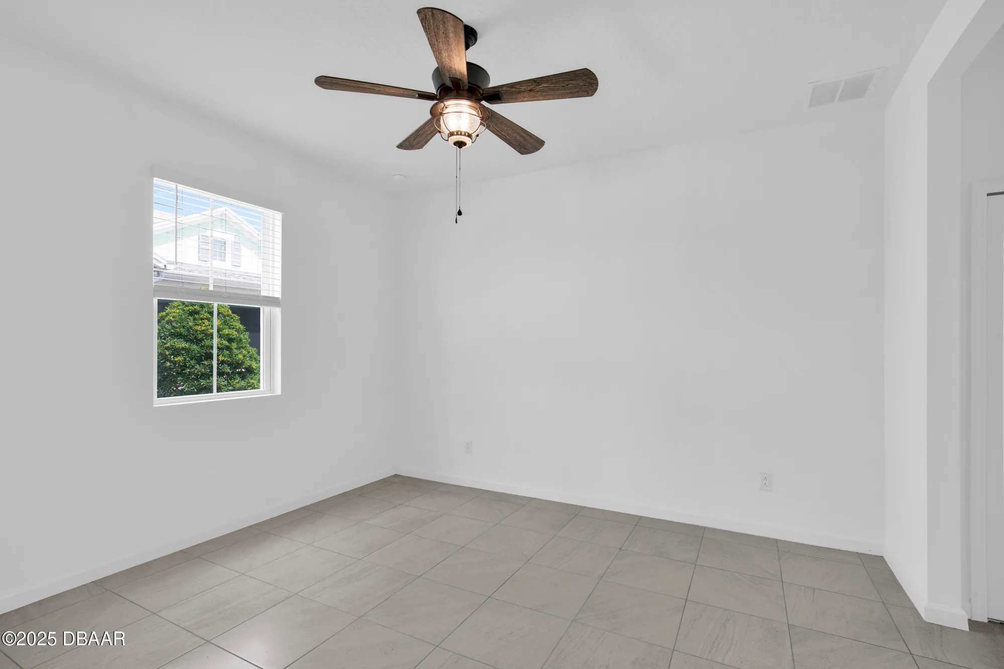 Property Slideshow image 23 of 68 | 512 landshark blvd, Daytona Beach, FL, 32124