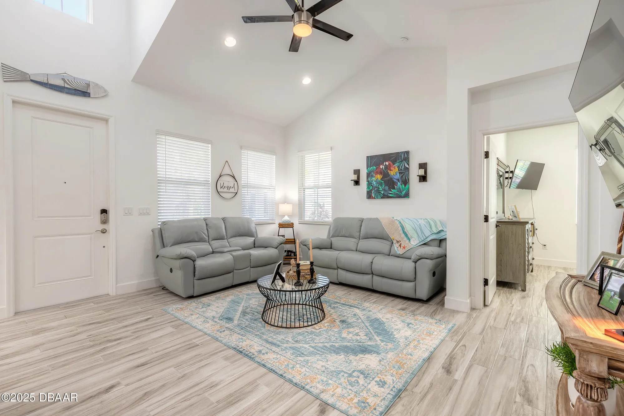 Property Slideshow image 9 of 33 | 356 parrot ln, Daytona Beach, FL, 32124