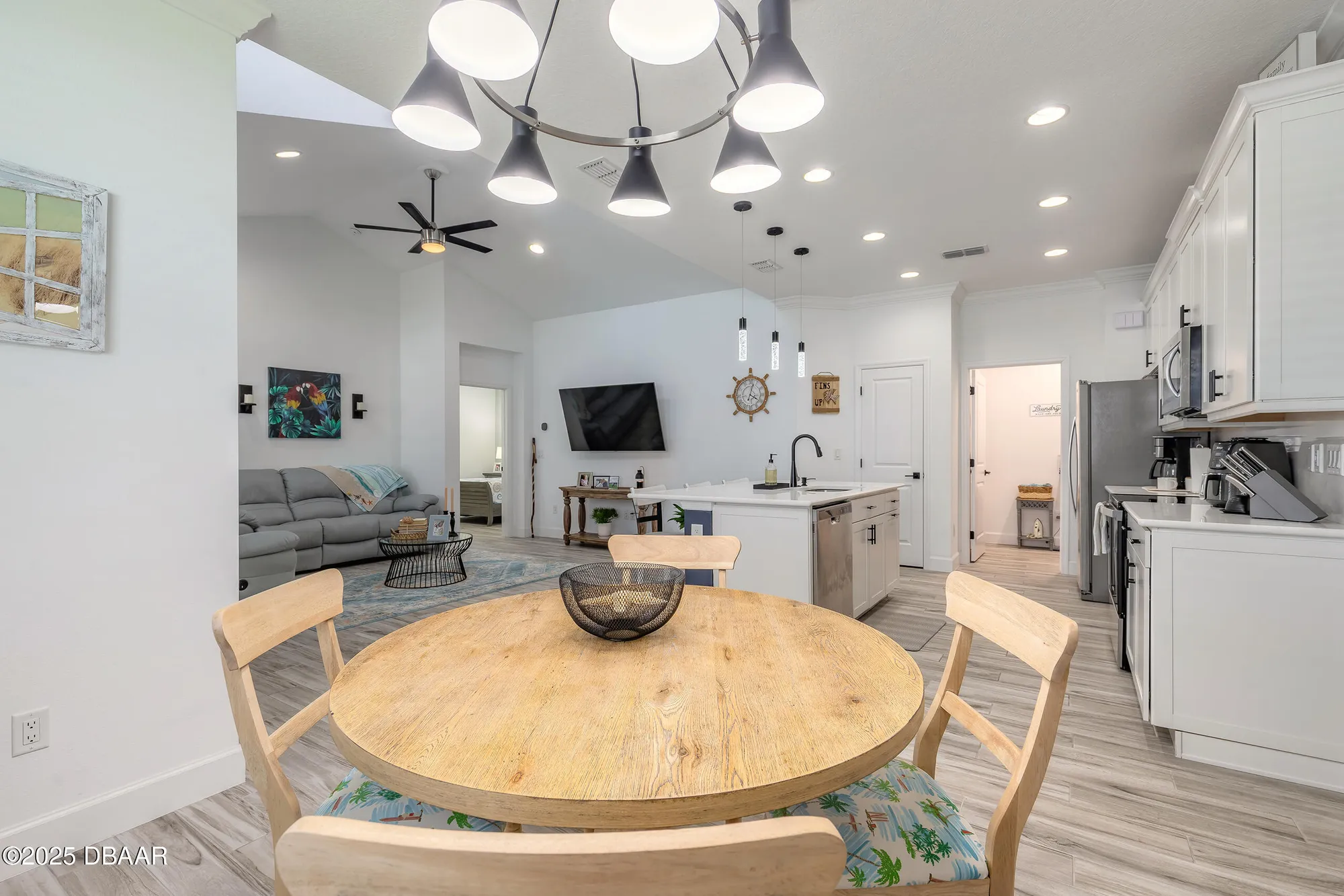 Property Slideshow image 10 of 33 | 356 parrot ln, Daytona Beach, FL, 32124