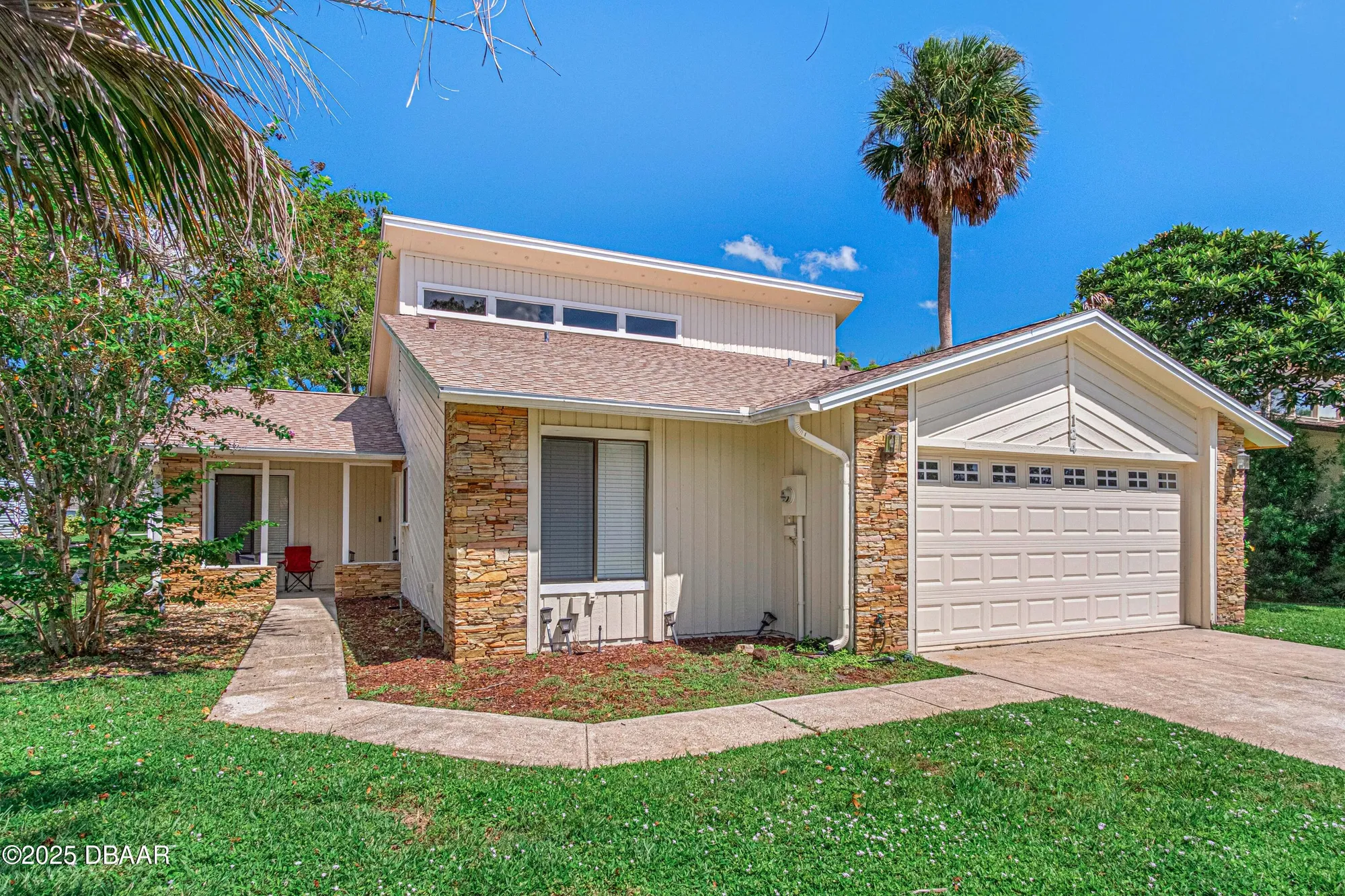 Property Slideshow image 1 of 30 | 124 loon ct, Daytona Beach, FL, 32119