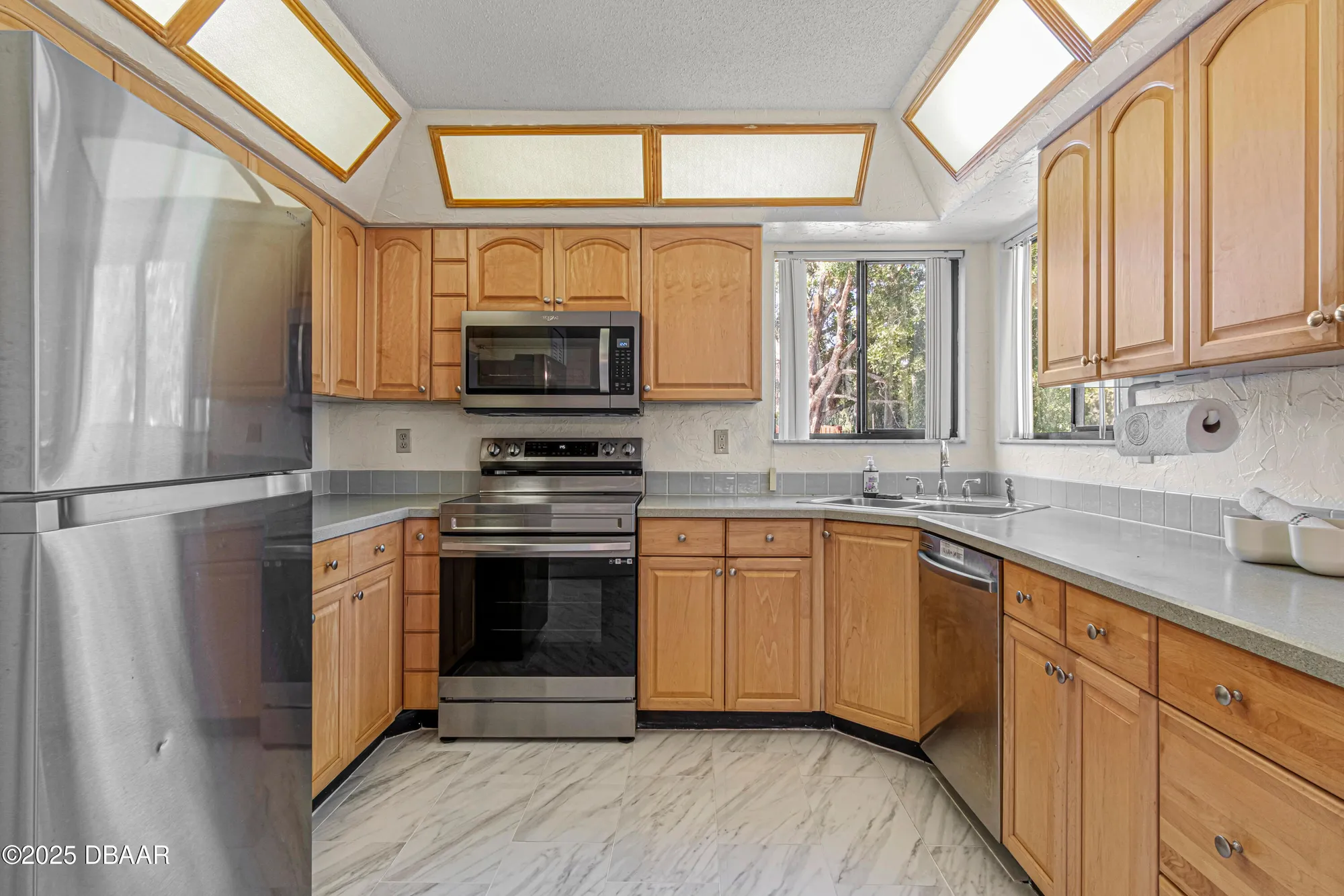 Property Slideshow image 7 of 30 | 124 loon ct, Daytona Beach, FL, 32119