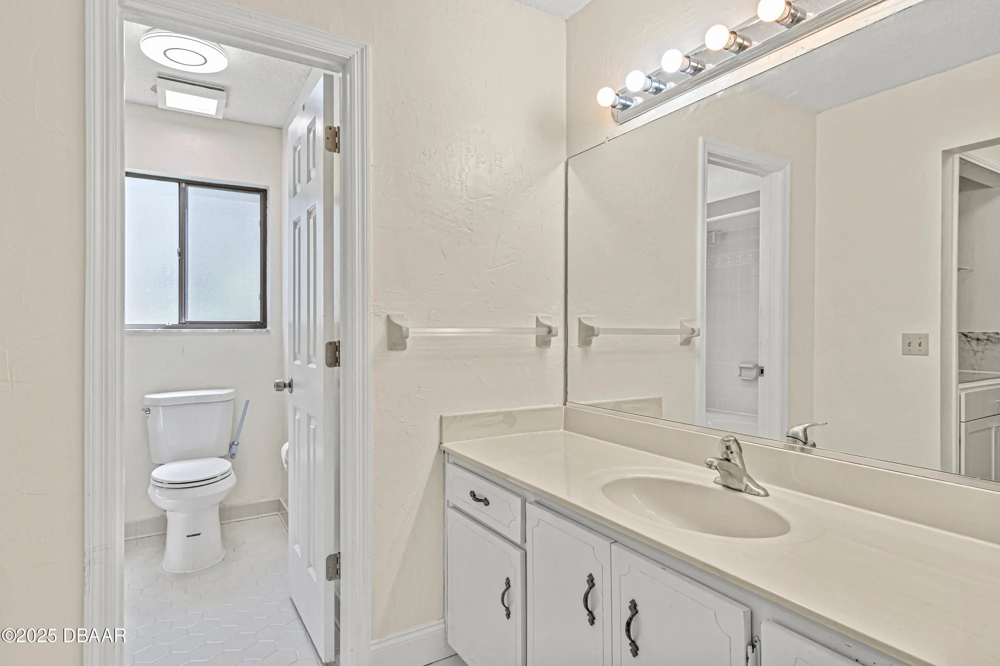 Property Slideshow image 19 of 30 | 124 loon ct, Daytona Beach, FL, 32119