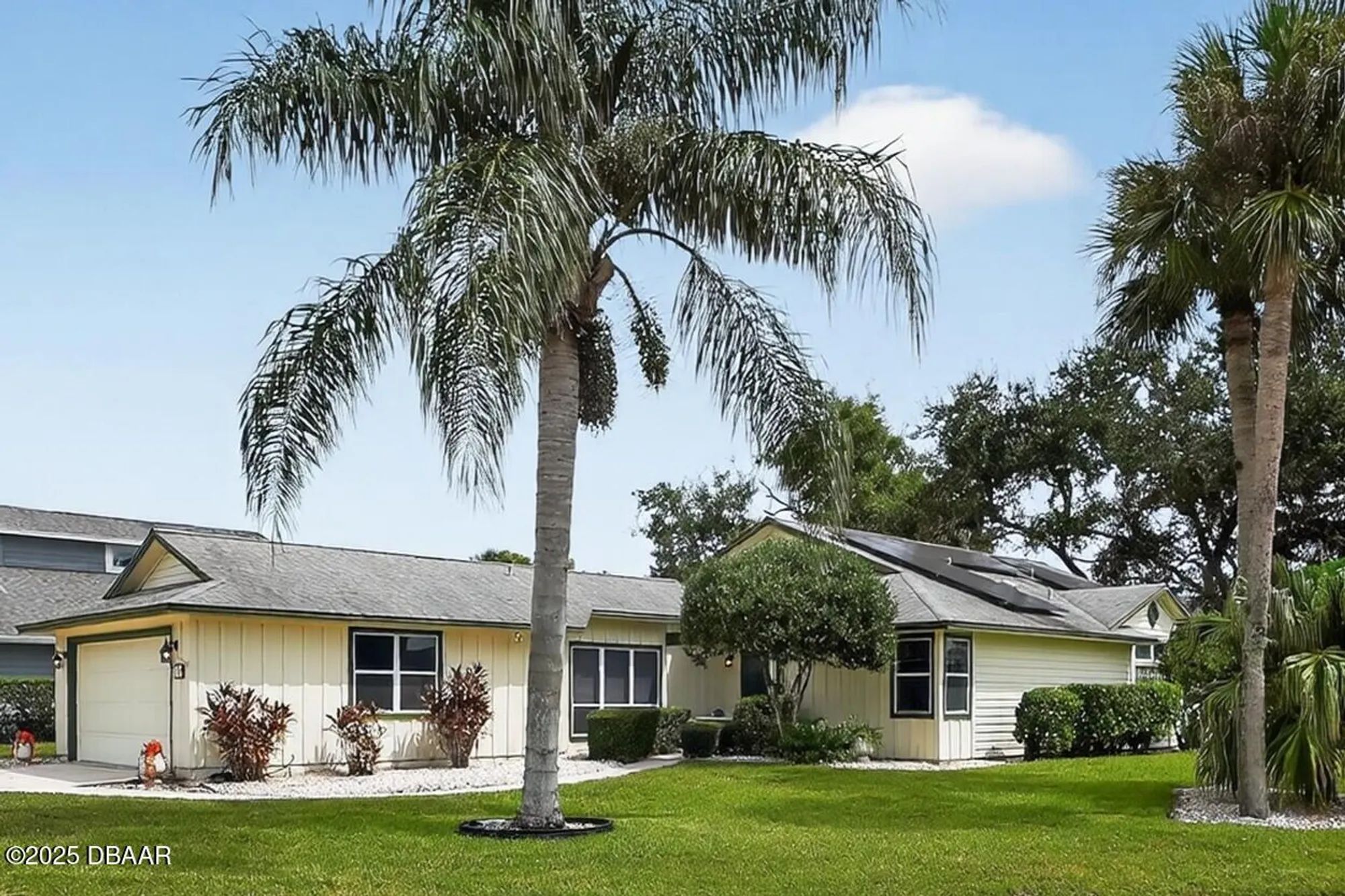 Property Slideshow image 1 of 47 | 48 treetop cir, Ormond Beach, FL, 32174