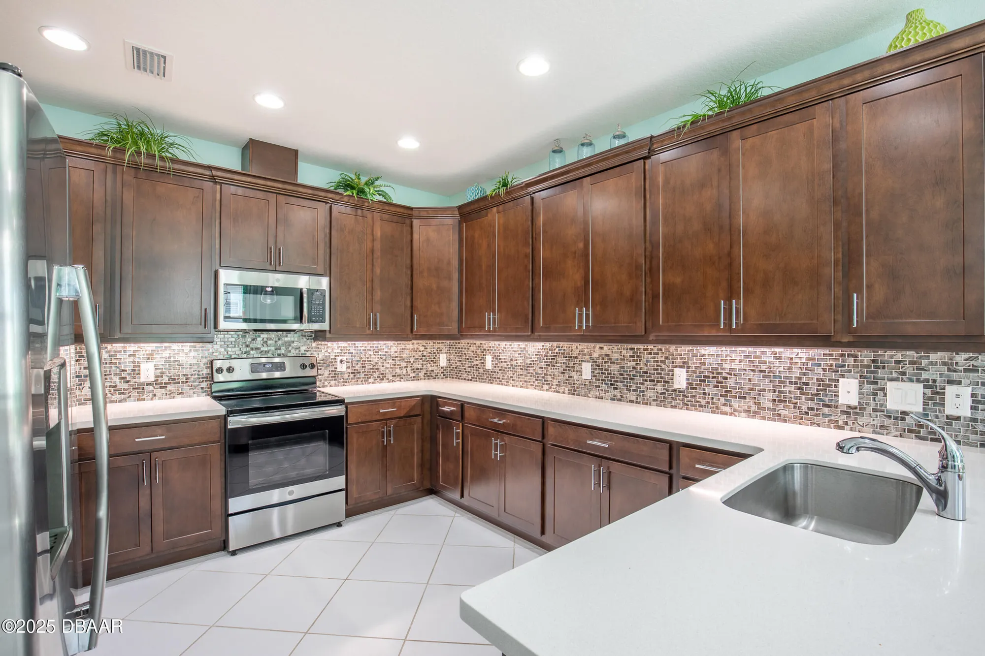 Property Slideshow image 15 of 88 | 221 island breeze ave, Daytona Beach, FL, 32124