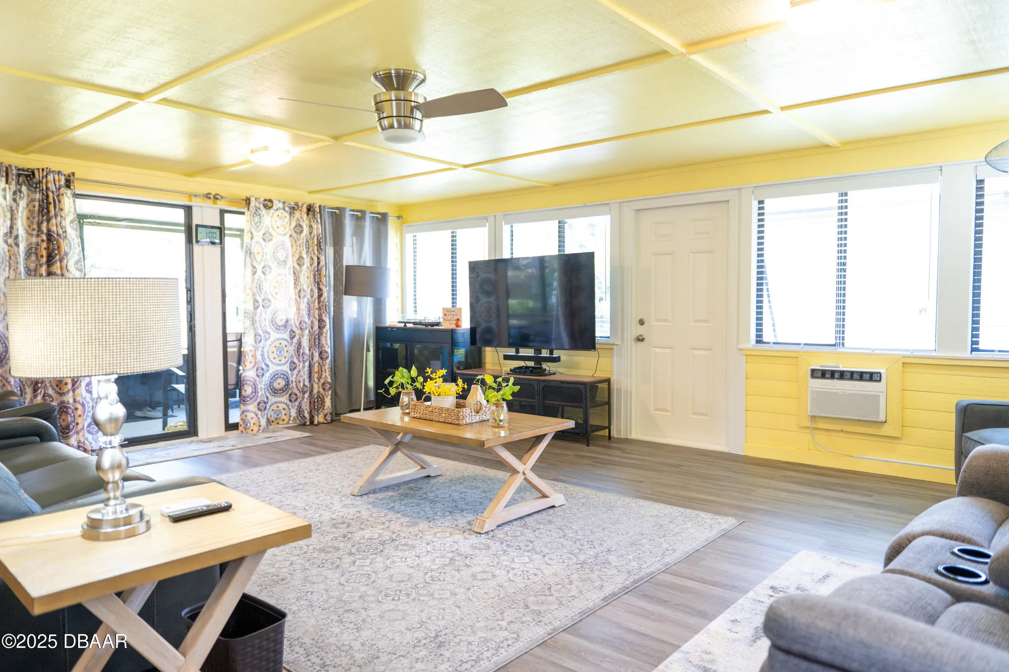 Property Slideshow image 11 of 41 | 5 skimmer cir, Daytona Beach, FL, 32119