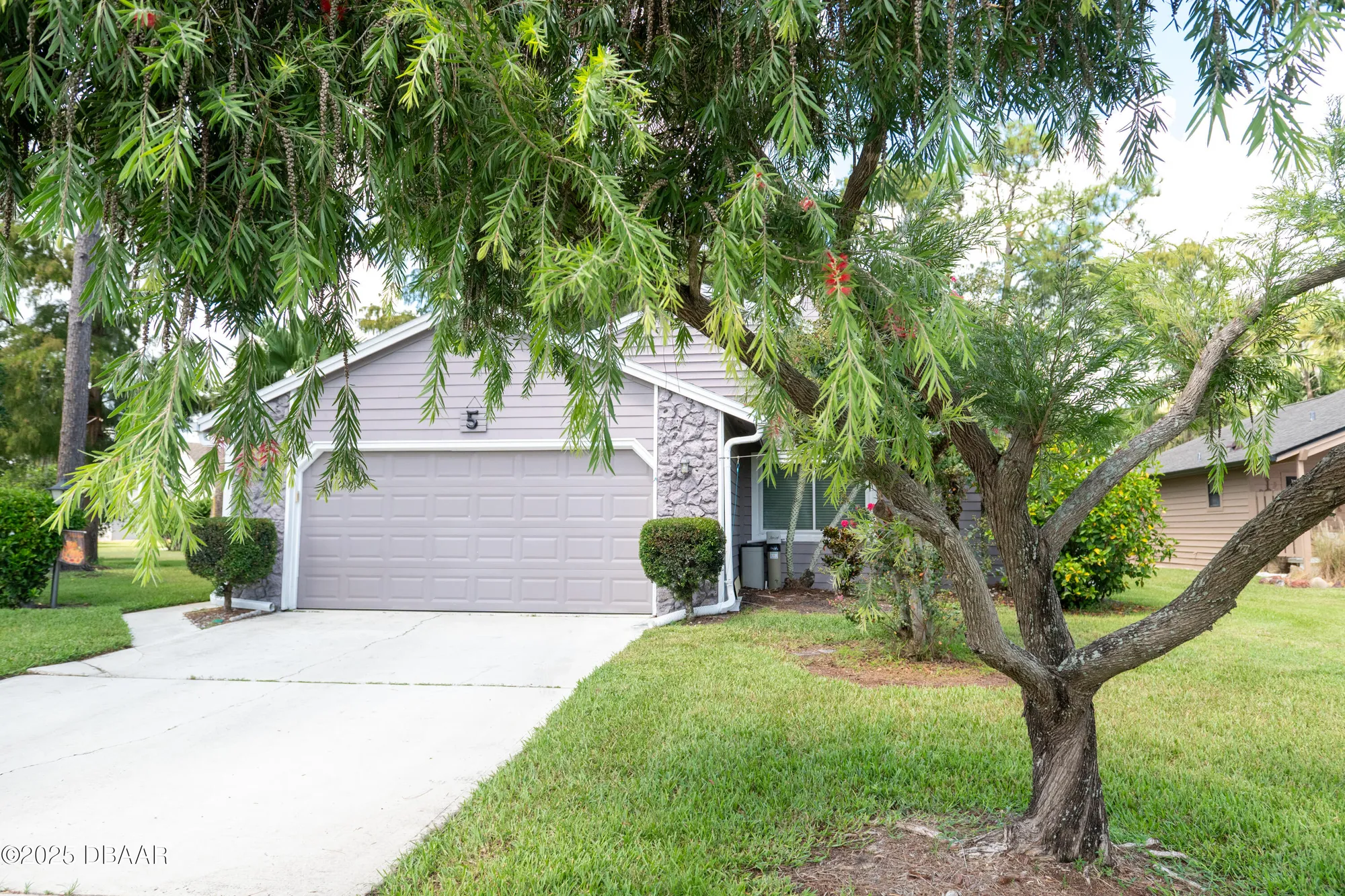 Property Slideshow image 34 of 41 | 5 skimmer cir, Daytona Beach, FL, 32119