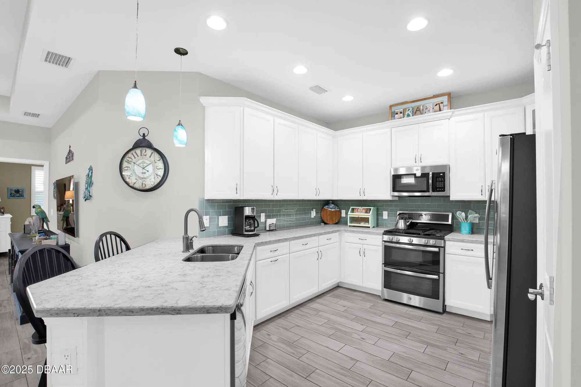 Property Slideshow image 12 of 86 | 285 island breeze ave, Daytona Beach, FL, 32124