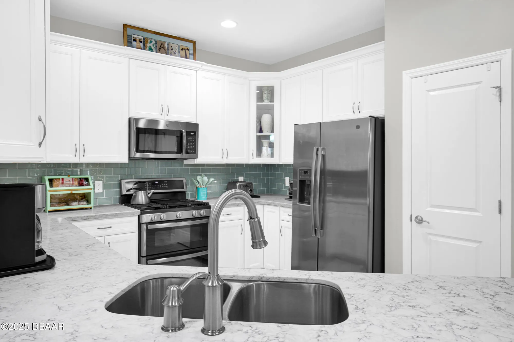 Property Slideshow image 13 of 86 | 285 island breeze ave, Daytona Beach, FL, 32124