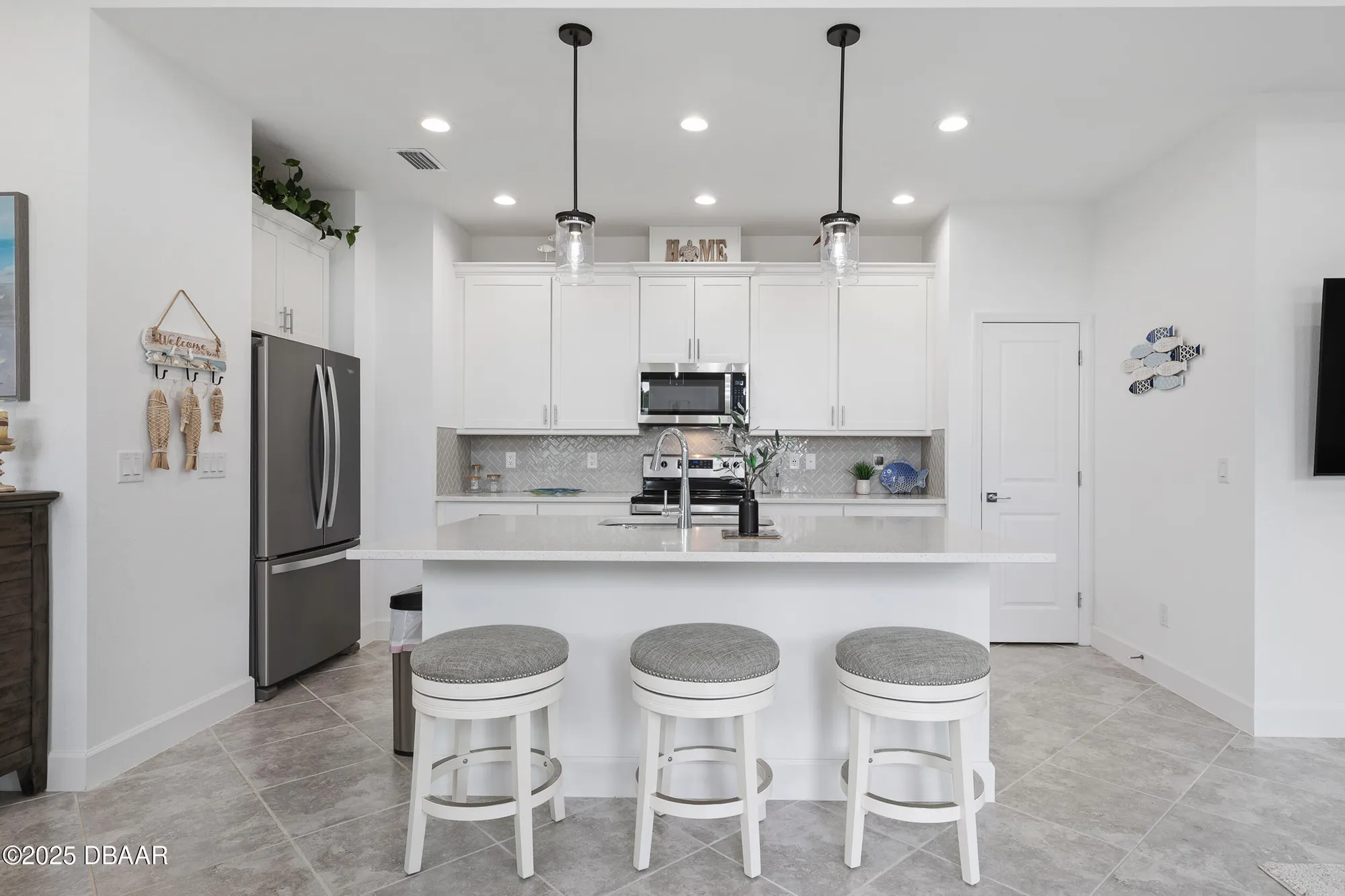 Property Slideshow image 13 of 98 | 208 ocean hammock loop, Daytona Beach, FL, 32124