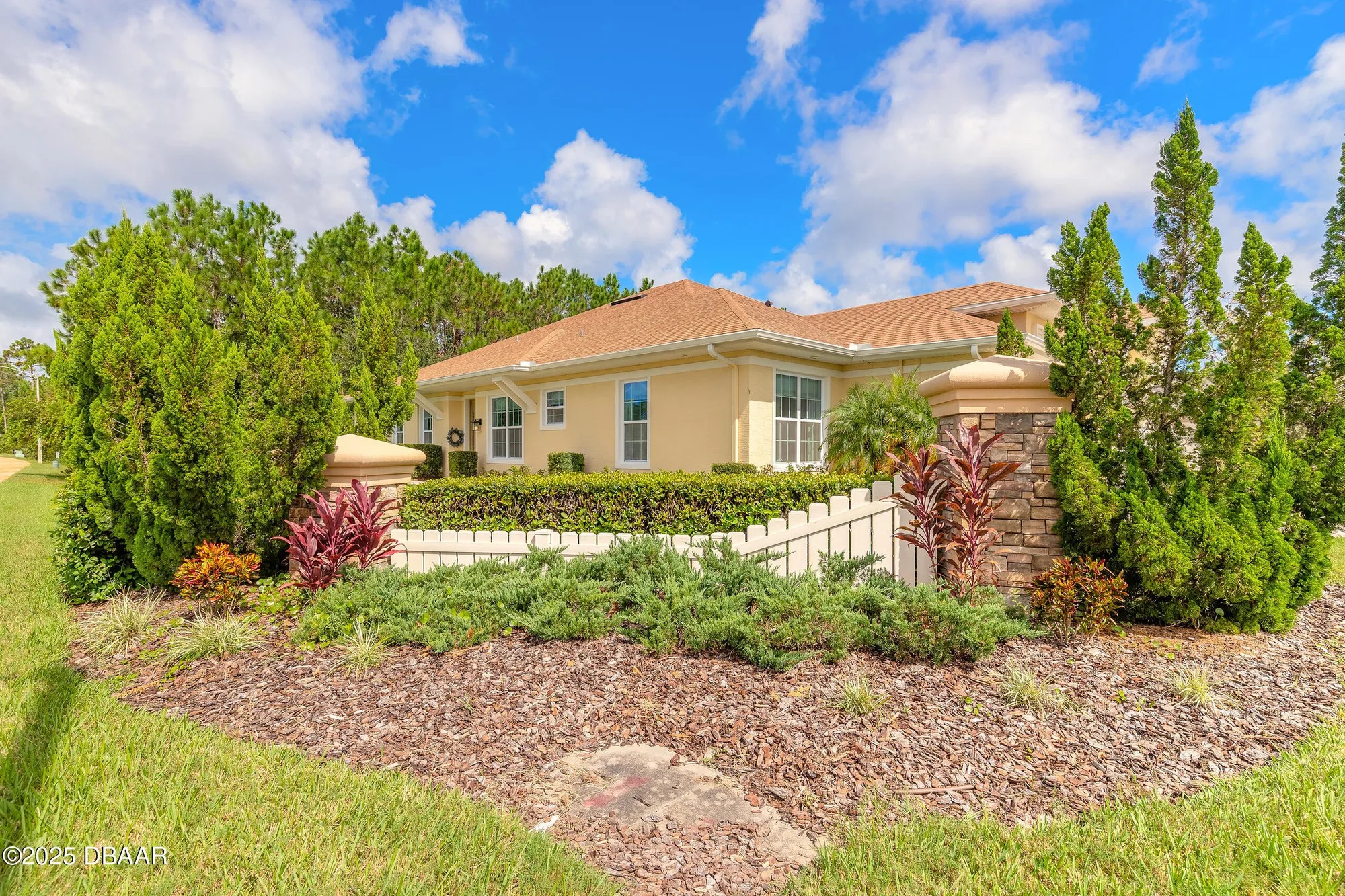 Property Slideshow image 3 of 42 | 3 hawk roost ct, Ormond Beach, FL, 32174