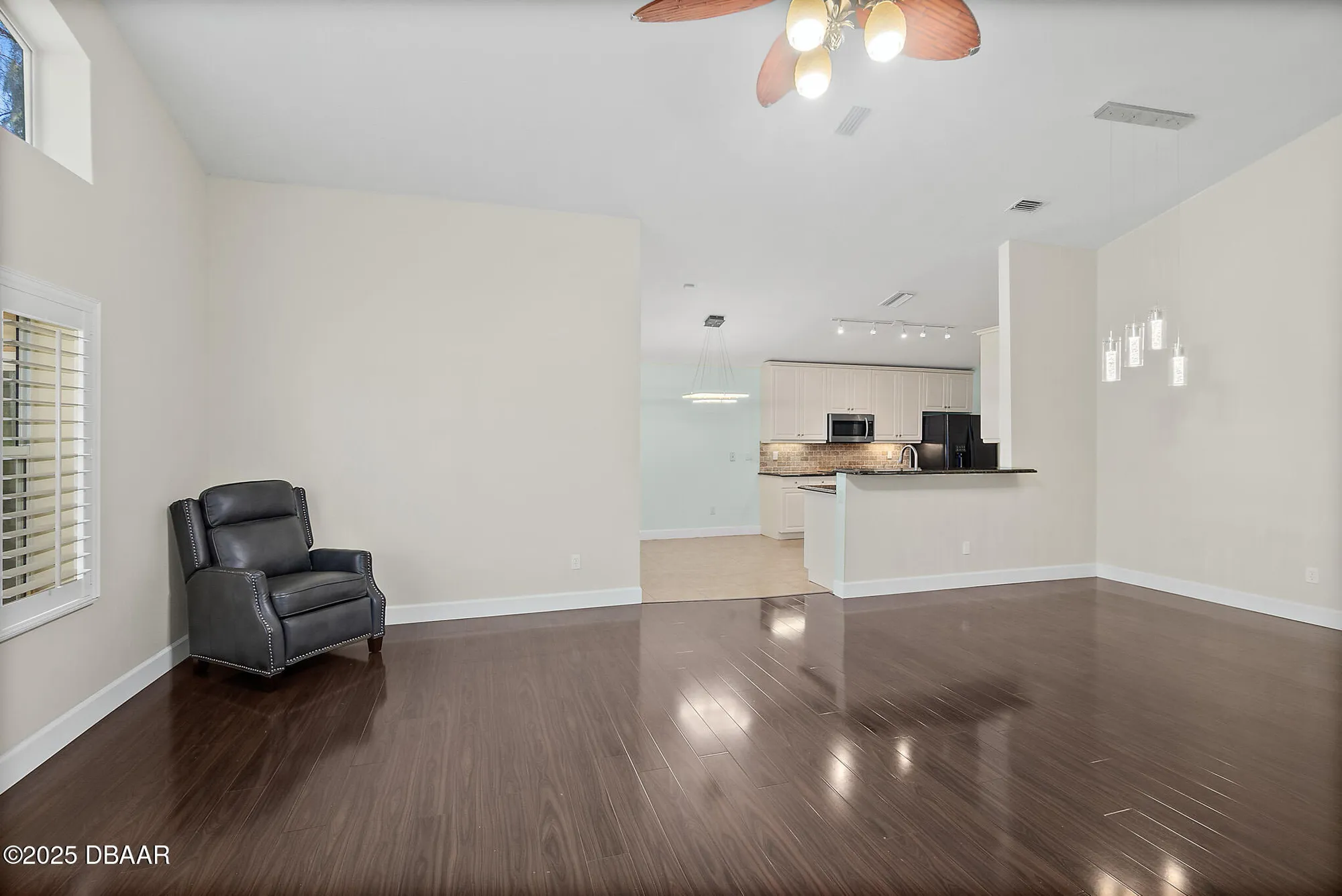 Property Slideshow image 6 of 36 | 1223 crown pointe ln, Ormond Beach, FL, 32174