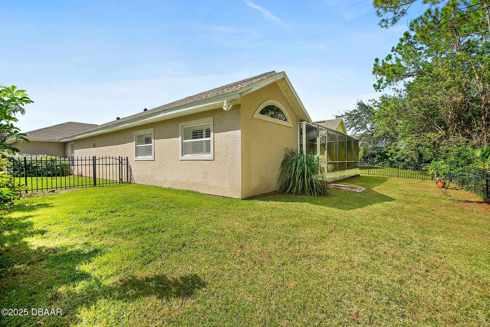 Property Slideshow image 29 of 36 | 1223 crown pointe ln, Ormond Beach, FL, 32174