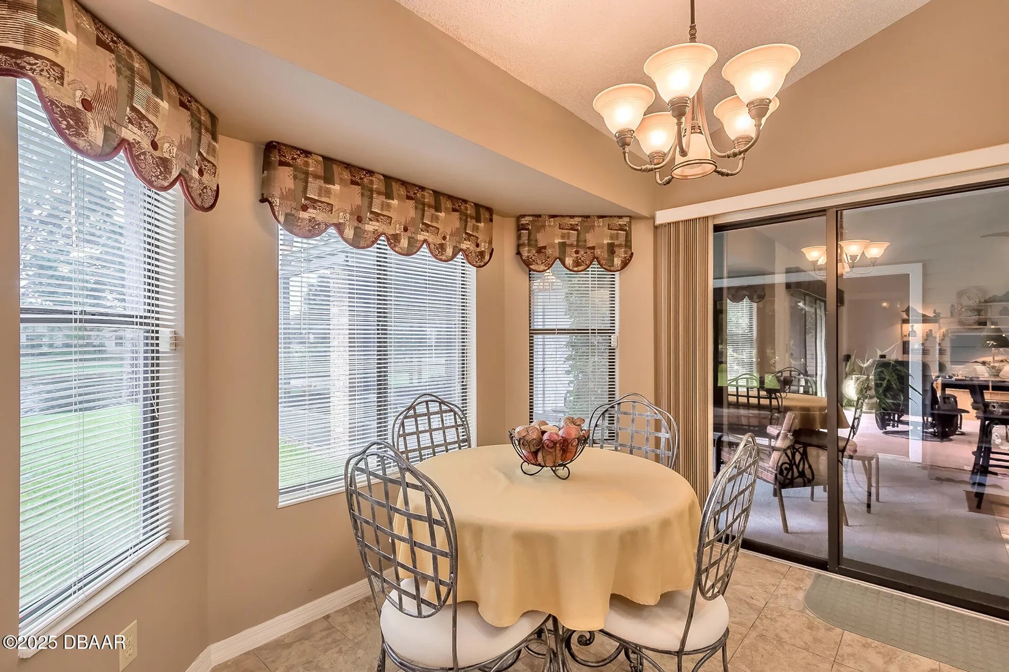 Property Slideshow image 11 of 50 | 157 woodcock ct, Daytona Beach, FL, 32119