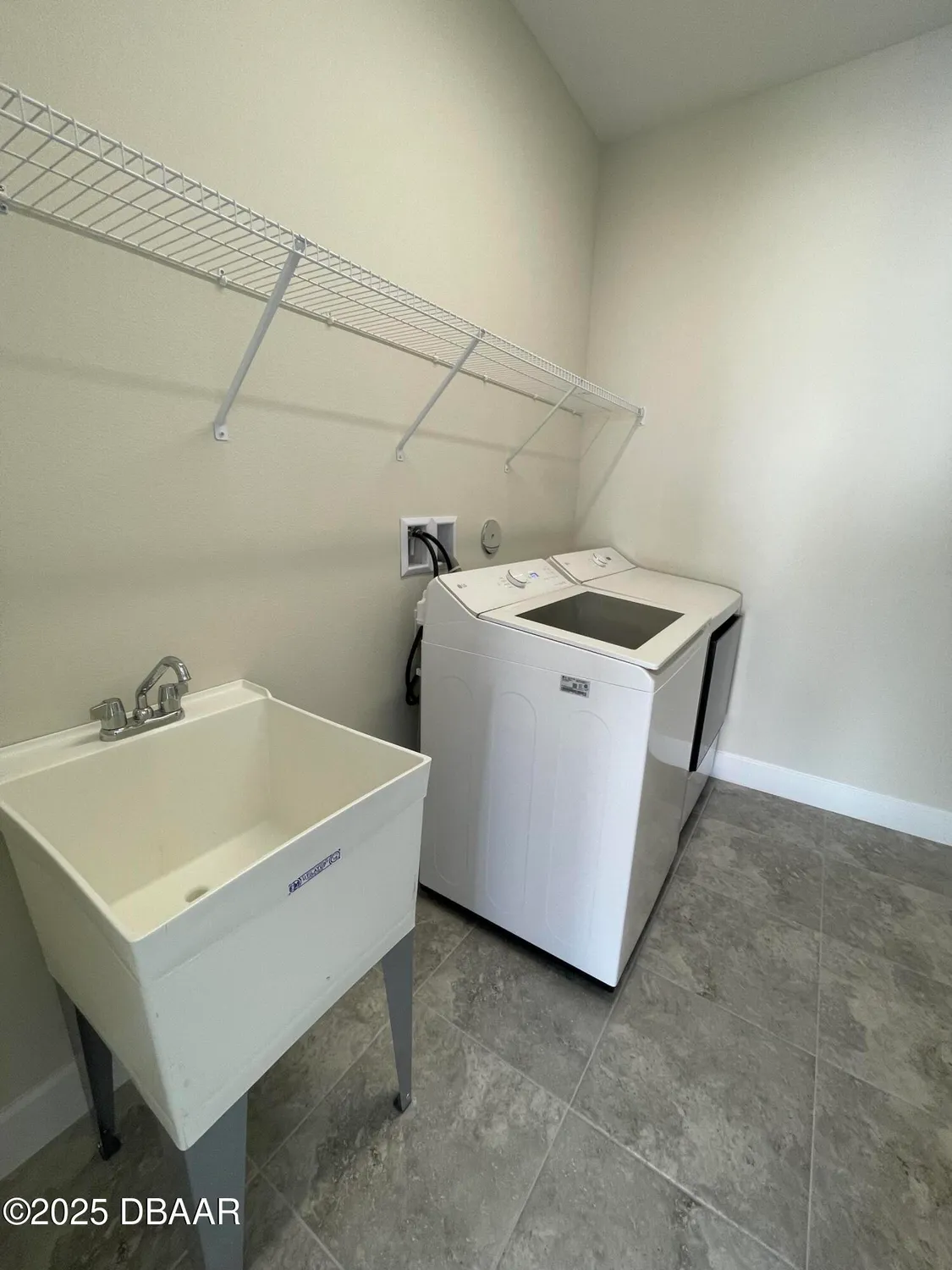 Property Slideshow image 12 of 63 | 173 coastal ave, Daytona Beach, FL, 32124