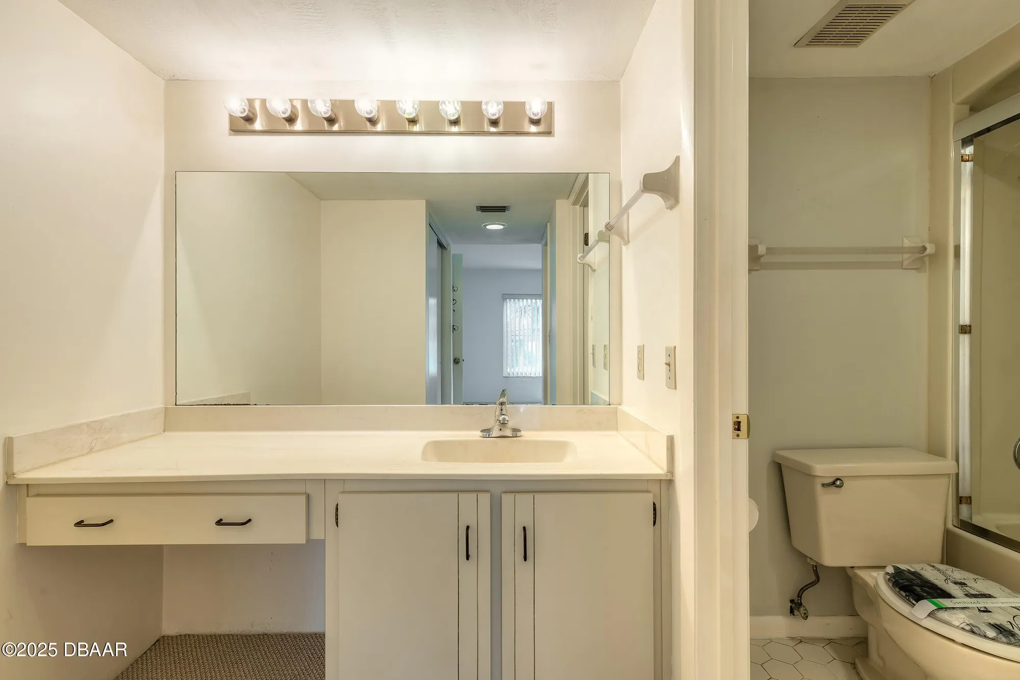 Property Slideshow image 28 of 46 | 101 bob white ct apt 1, Daytona Beach, FL, 32119