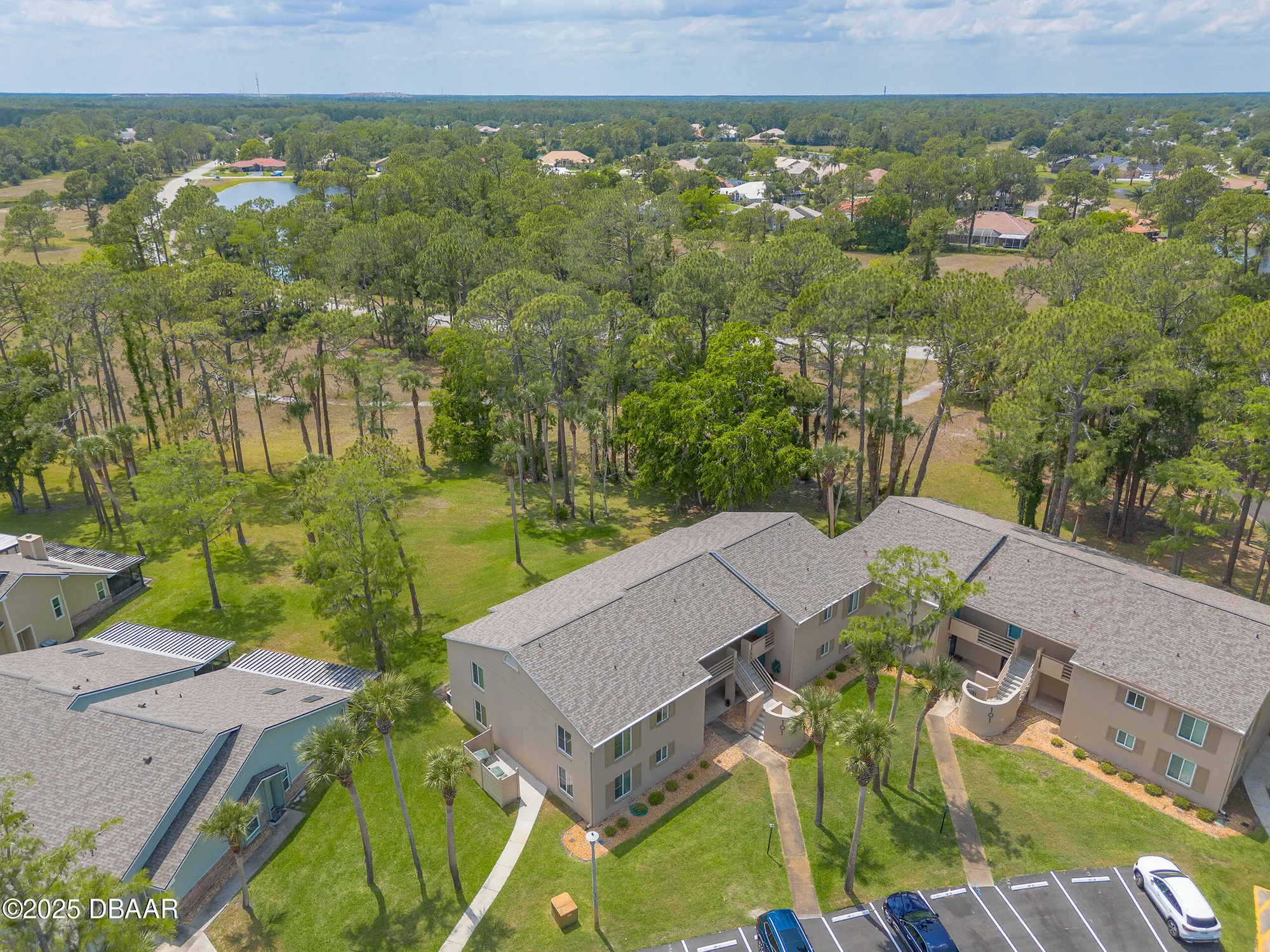 Property Slideshow image 36 of 46 | 101 bob white ct apt 1, Daytona Beach, FL, 32119