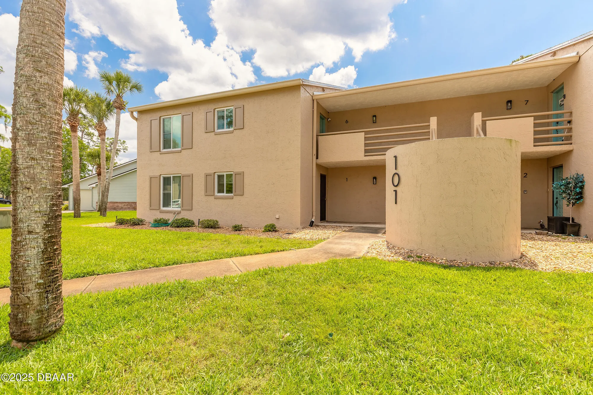 Property Slideshow image 42 of 46 | 101 bob white ct apt 1, Daytona Beach, FL, 32119