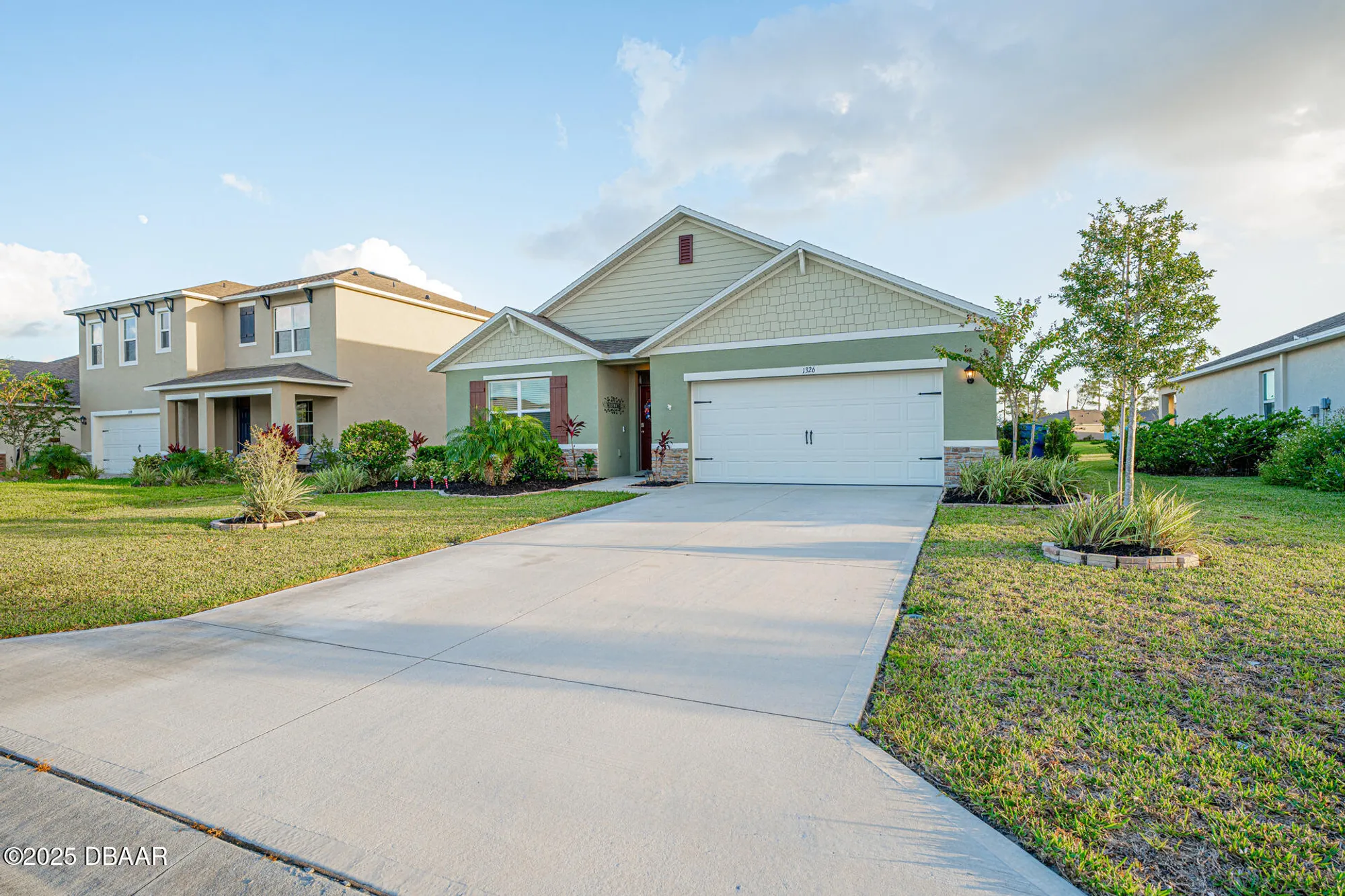 Property Slideshow image 2 of 44 | 1326 middle lake dr, Ormond Beach, FL, 32174