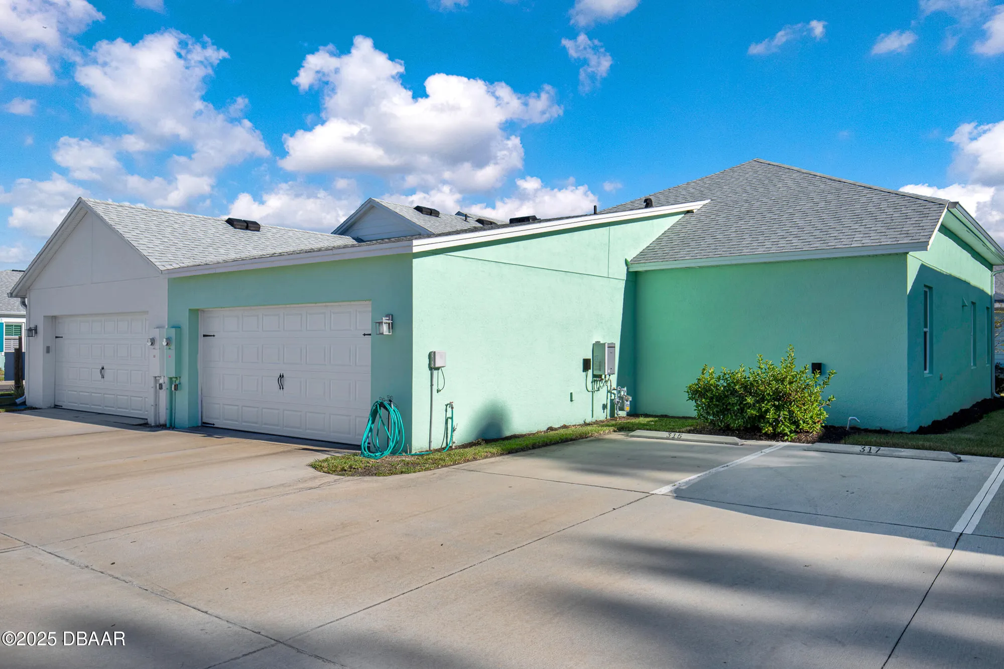 Property Slideshow image 26 of 61 | 317 pop top ln, Daytona Beach, FL, 32124